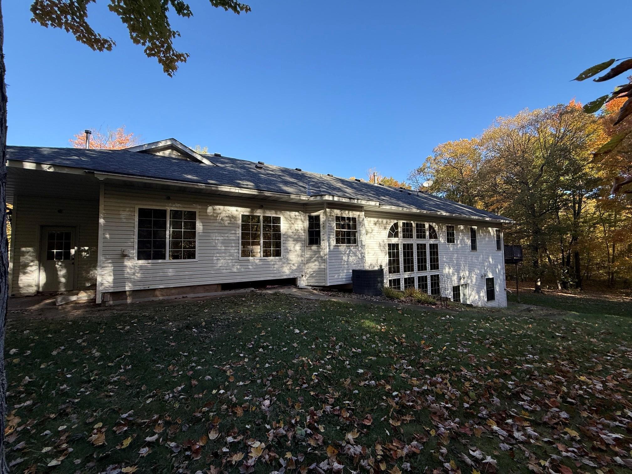 2004 single family home for sale at 27186 Beaver Dam Drive in Pequot Lakes, MN — 5 bed, 4 bath (photo 3 of 27)