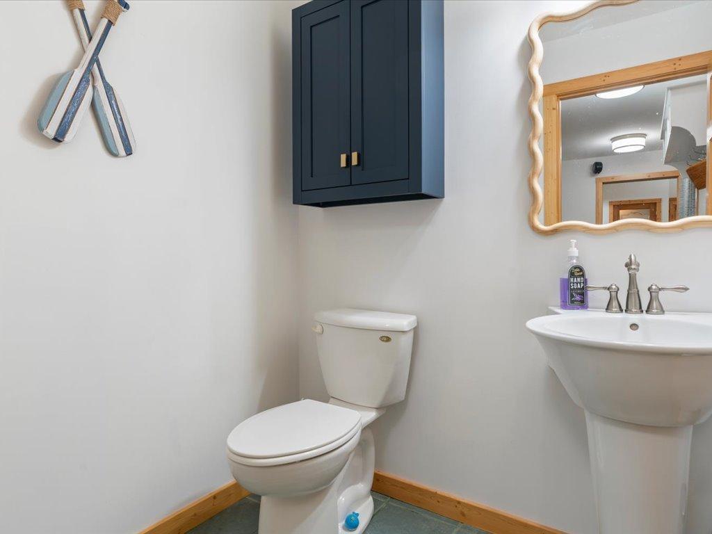 2008 single family home for sale at 7156 Wallins South Shore Drive in Pequot Lakes, MN — 4 bed, 3 bath (photo 15 of 50)