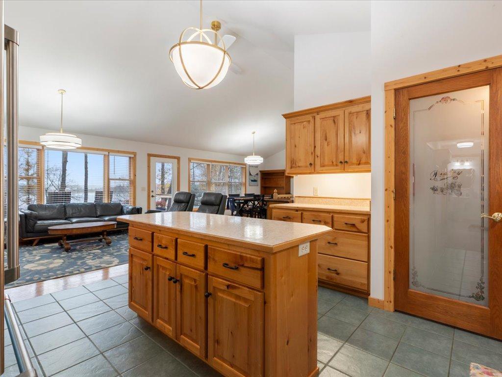2008 single family home for sale at 7156 Wallins South Shore Drive in Pequot Lakes, MN — 4 bed, 3 bath (photo 4 of 50)