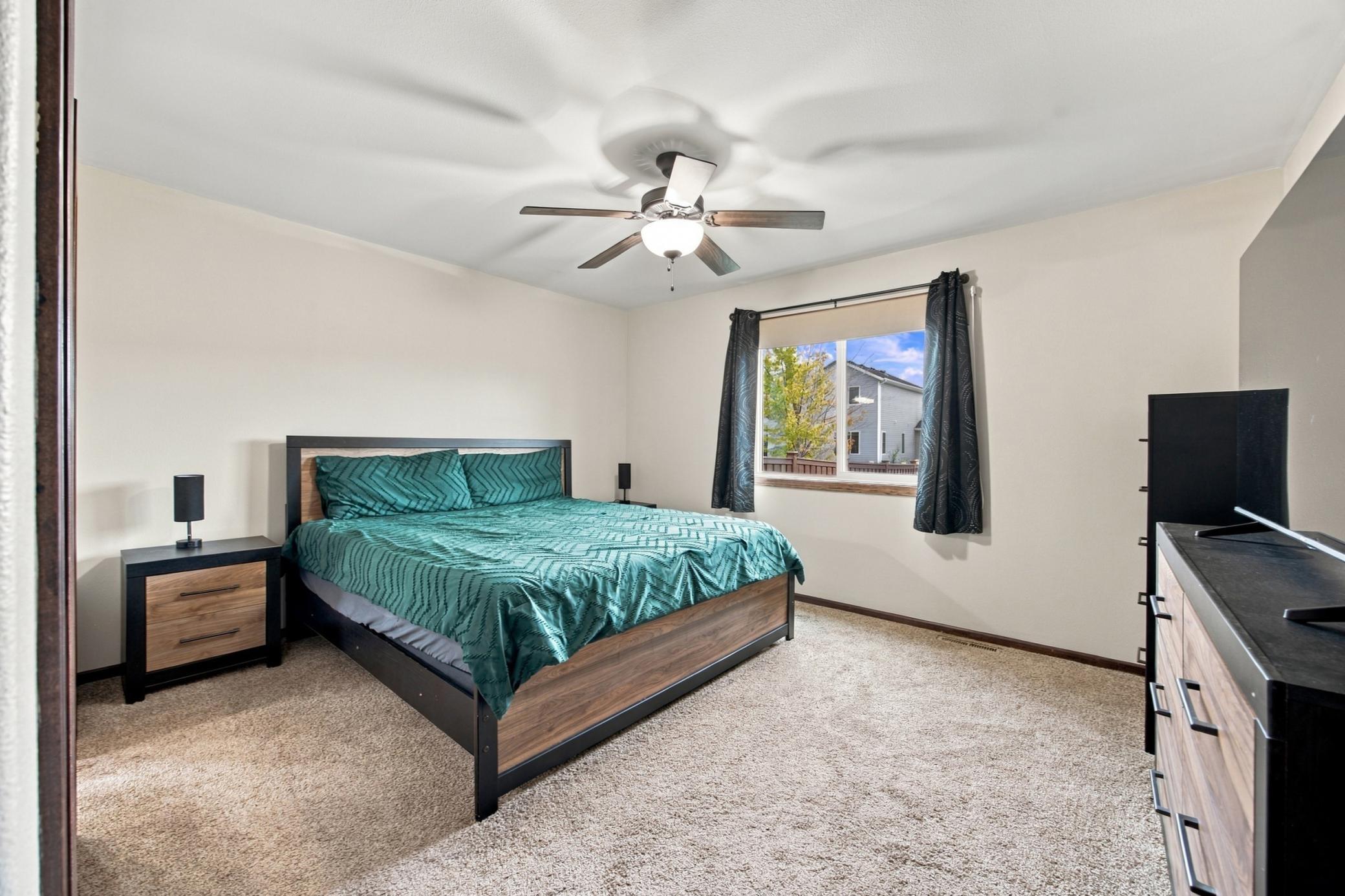 2012 single family home for sale at 3017 2nd Street E in West Fargo, ND — 5 bed, 3 bath (photo 13 of 39)