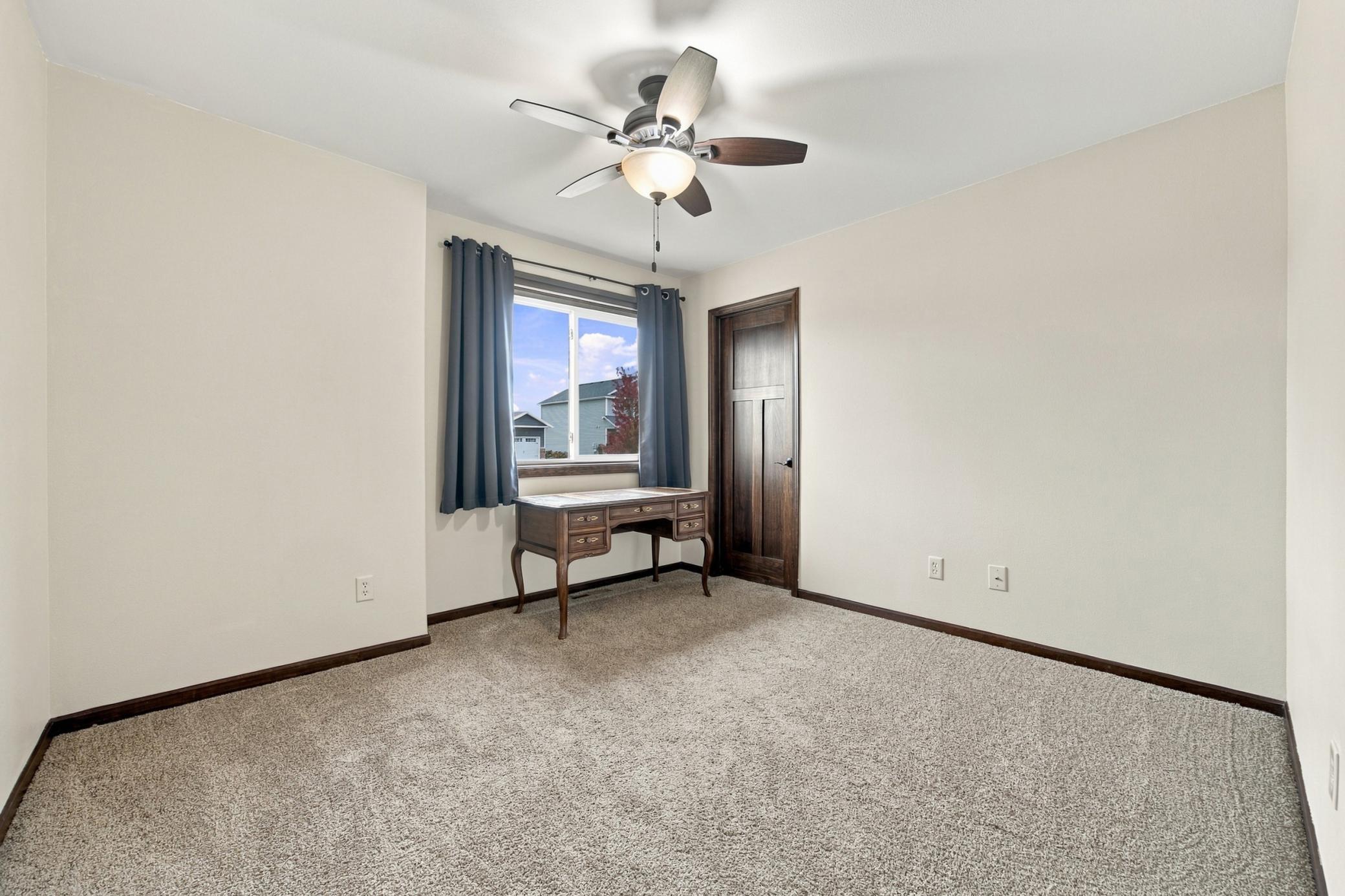 2012 single family home for sale at 3017 2nd Street E in West Fargo, ND — 5 bed, 3 bath (photo 20 of 39)