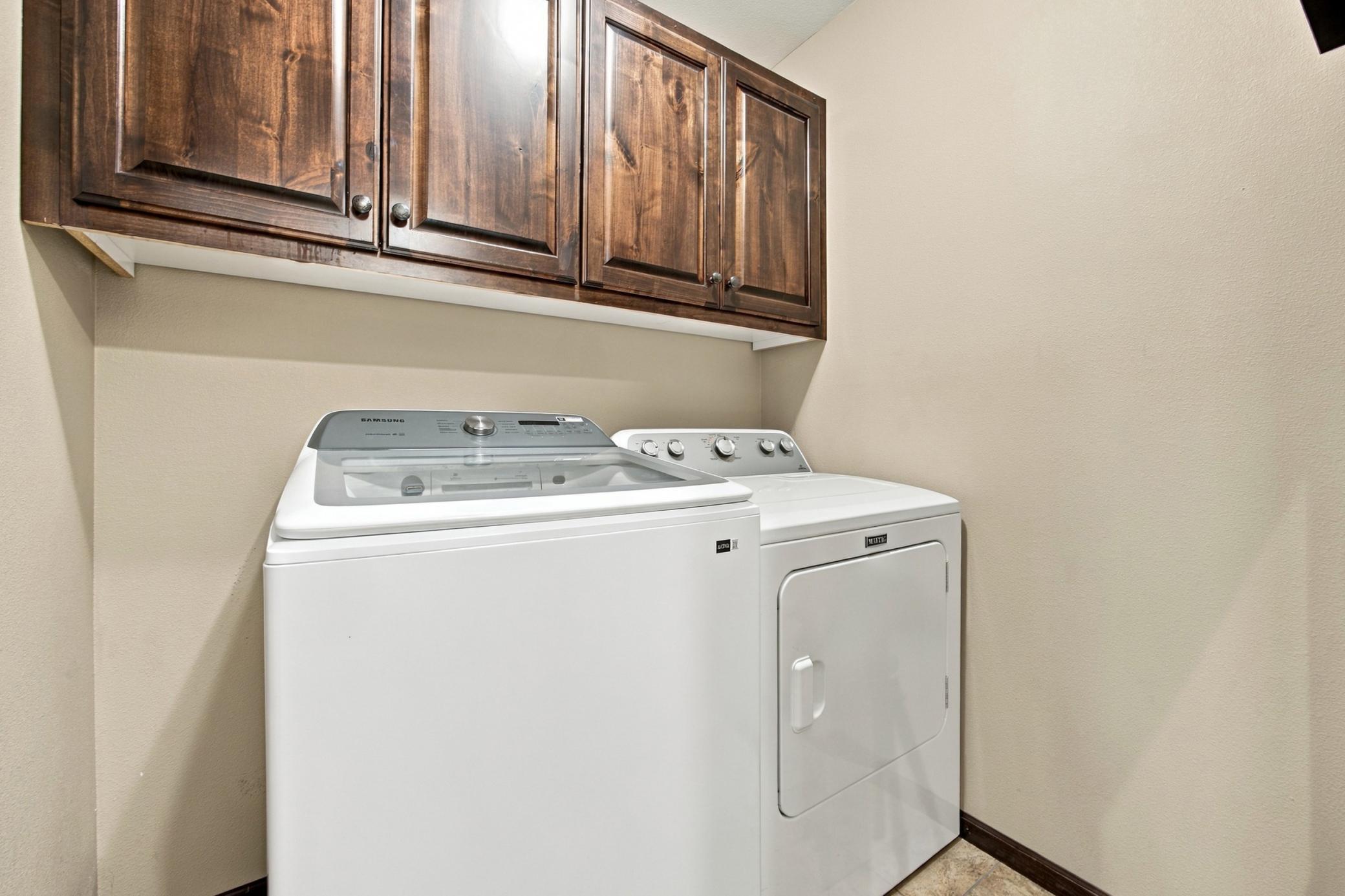 2012 single family home for sale at 3017 2nd Street E in West Fargo, ND — 5 bed, 3 bath (photo 23 of 39)