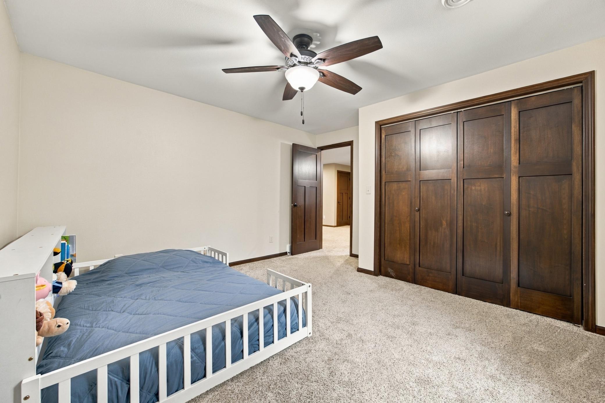 2012 single family home for sale at 3017 2nd Street E in West Fargo, ND — 5 bed, 3 bath (photo 32 of 39)