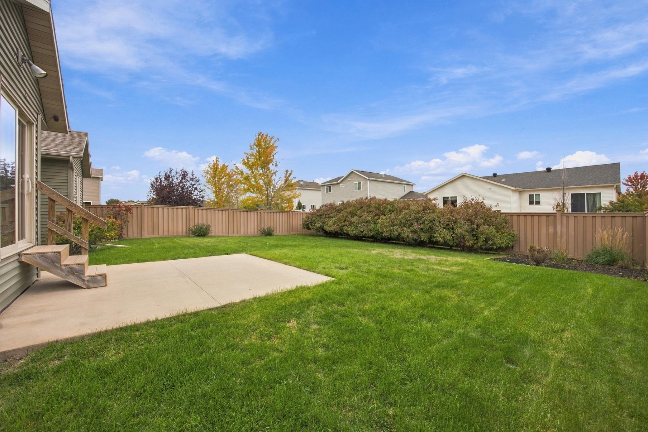 2012 single family home for sale at 3017 2nd Street E in West Fargo, ND — 5 bed, 3 bath (photo 36 of 39)
