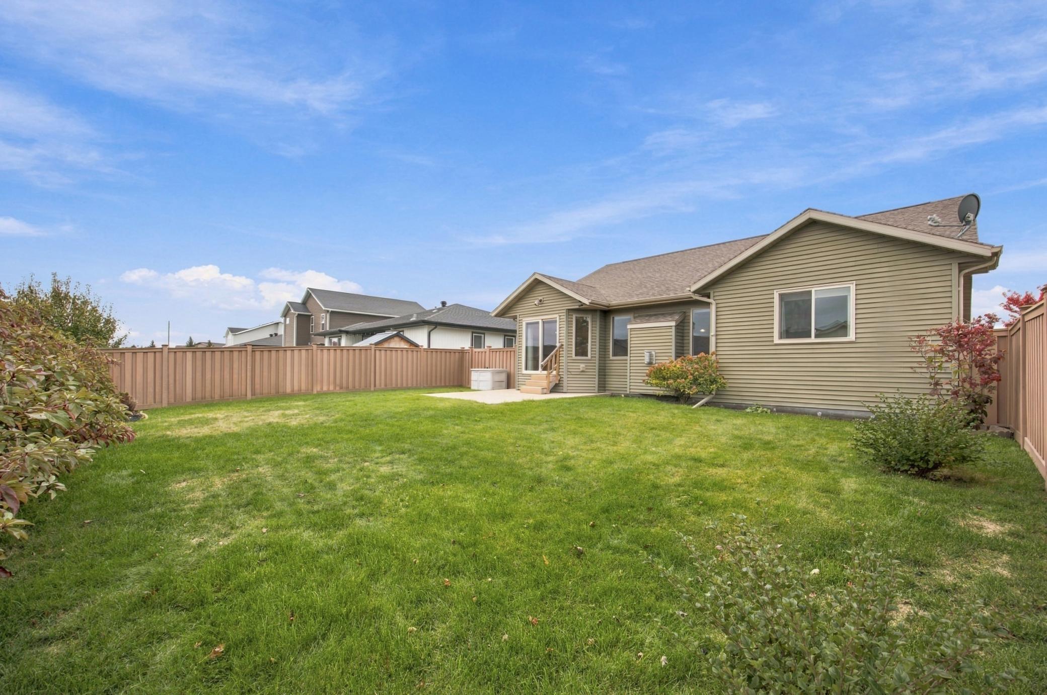2012 single family home for sale at 3017 2nd Street E in West Fargo, ND — 5 bed, 3 bath (photo 38 of 39)
