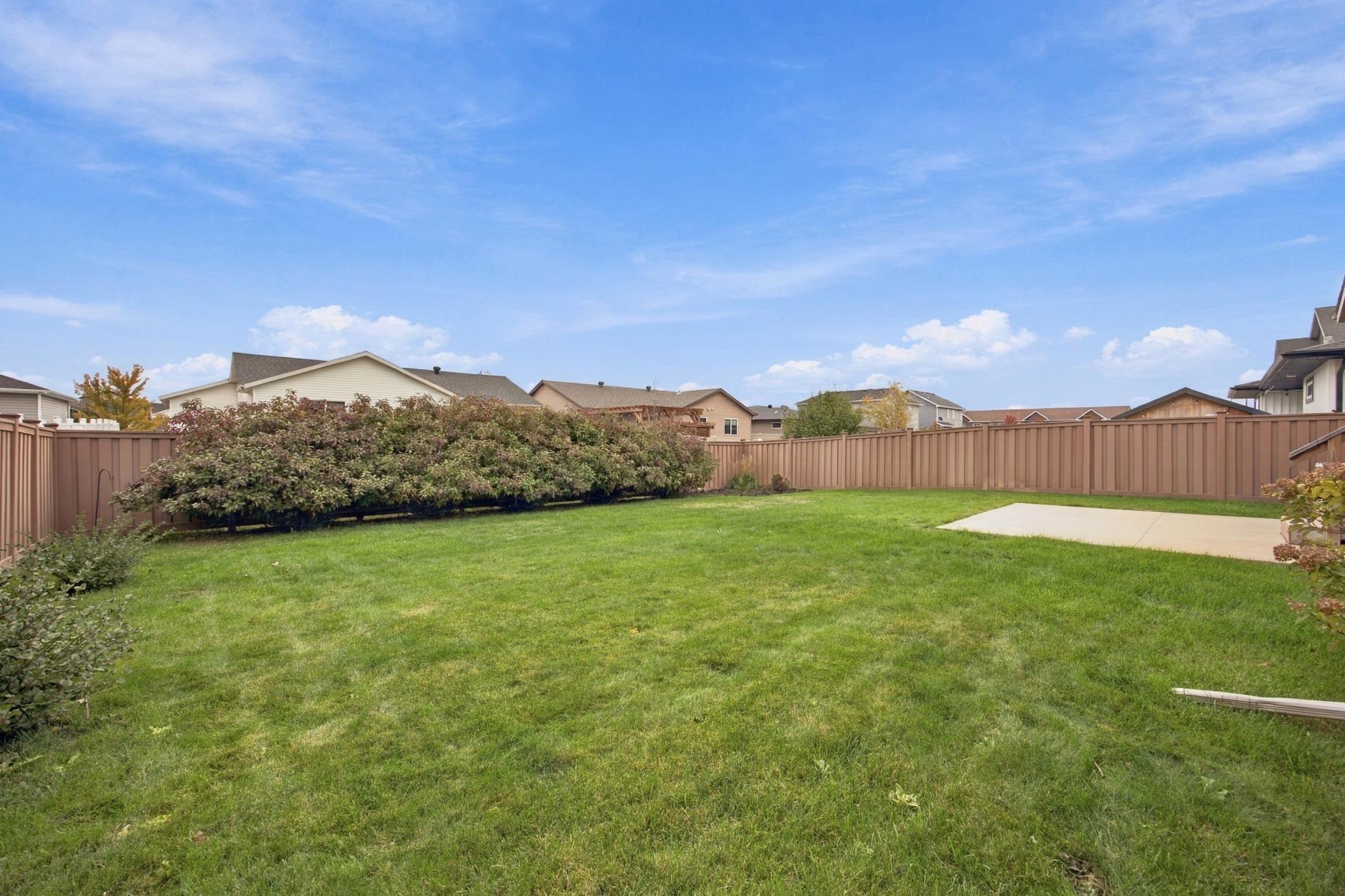 2012 single family home for sale at 3017 2nd Street E in West Fargo, ND — 5 bed, 3 bath (photo 39 of 39)