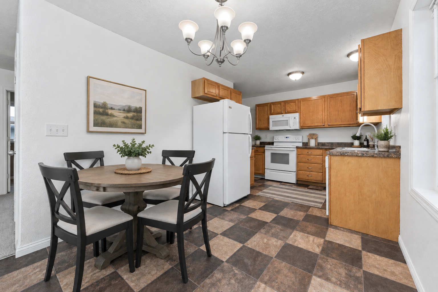 2012 twin home for sale at 2215 15th Street S in Fargo, ND — 3 bed, 2 bath (photo 13 of 35)