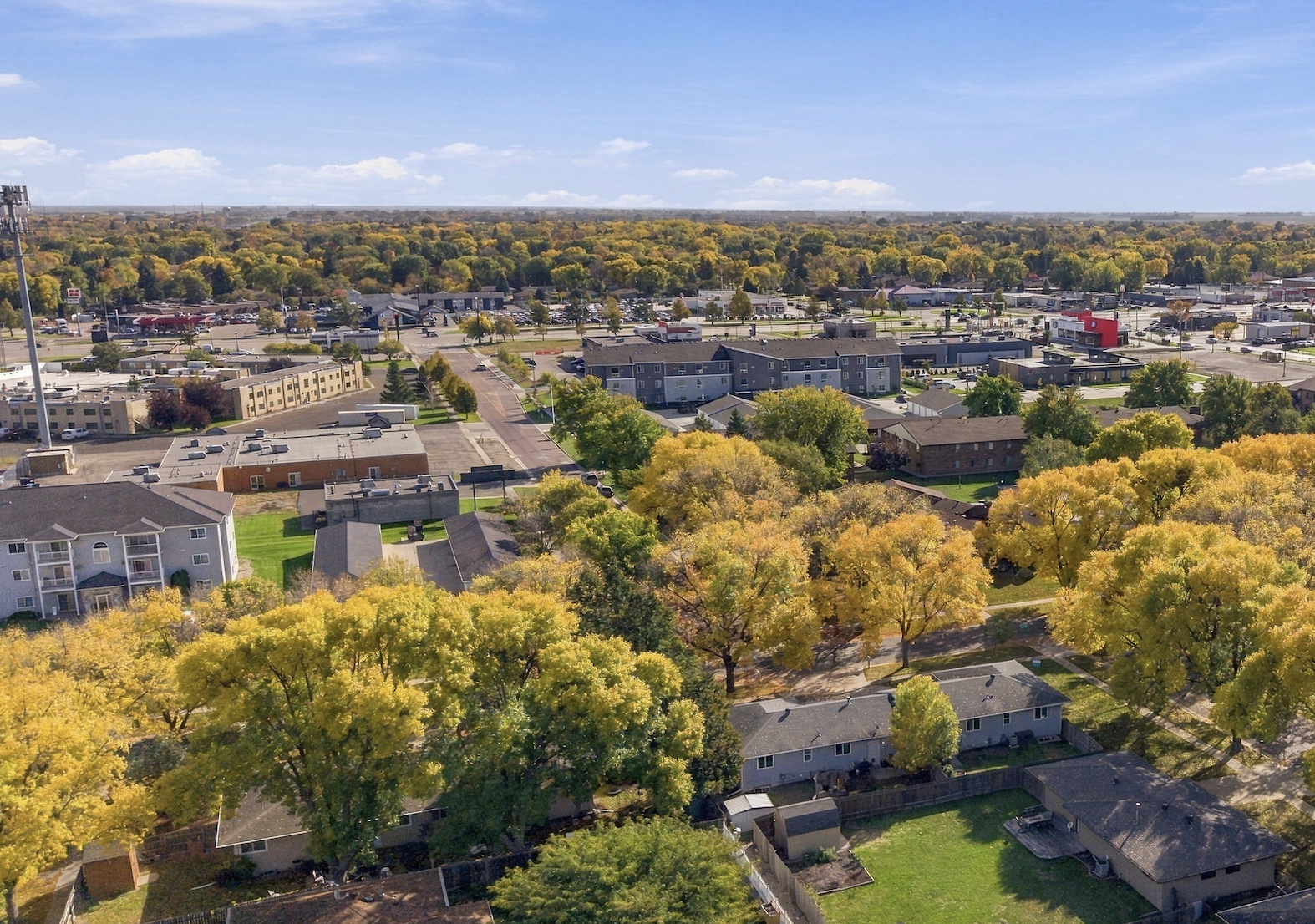 2012 twin home for sale at 2215 15th Street S in Fargo, ND — 3 bed, 2 bath (photo 34 of 35)