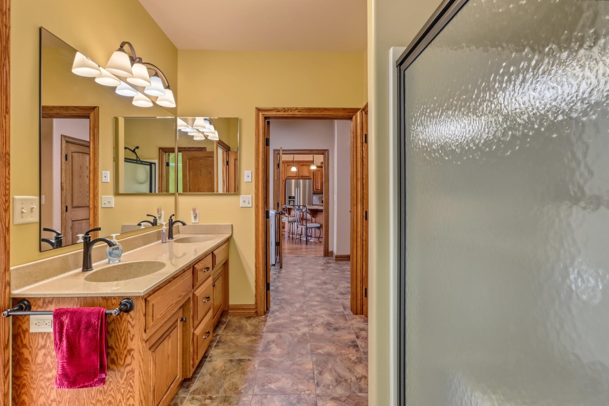 2012 single family home for sale at 1949 Middle Creek Road in Detroit Lakes, MN — 3 bed, 2 bath (photo 18 of 37)