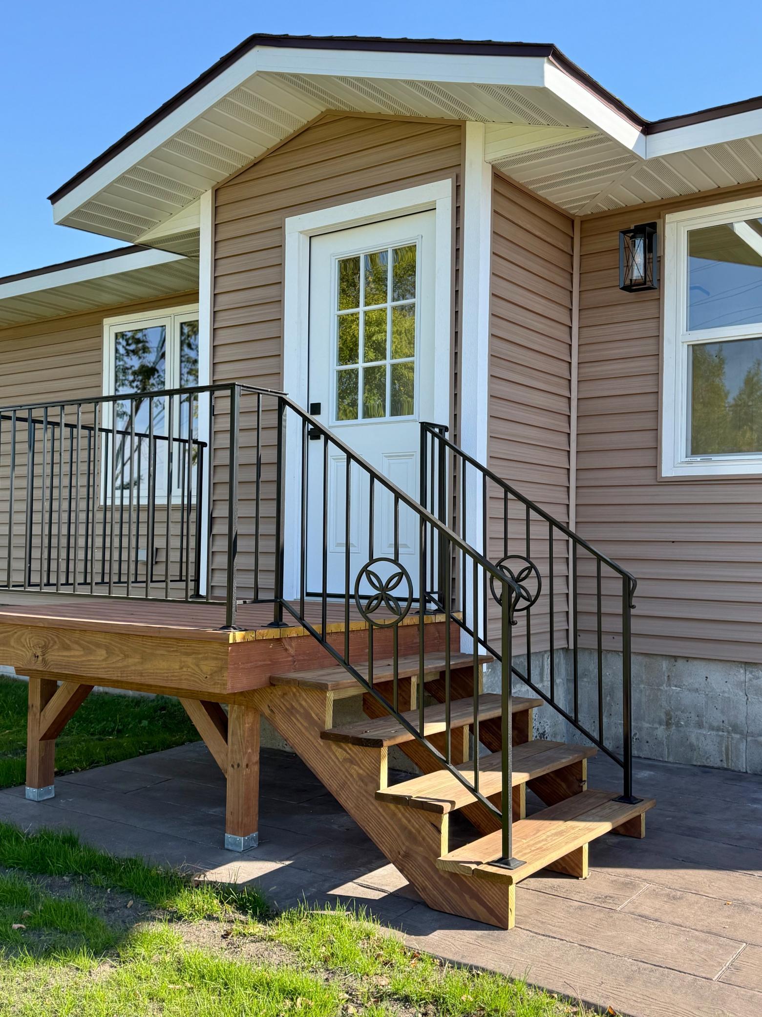 1948 single family home for sale at 18829 Frontage Road in Detroit Lakes, MN — 3 bed, 2 bath (photo 2 of 27)