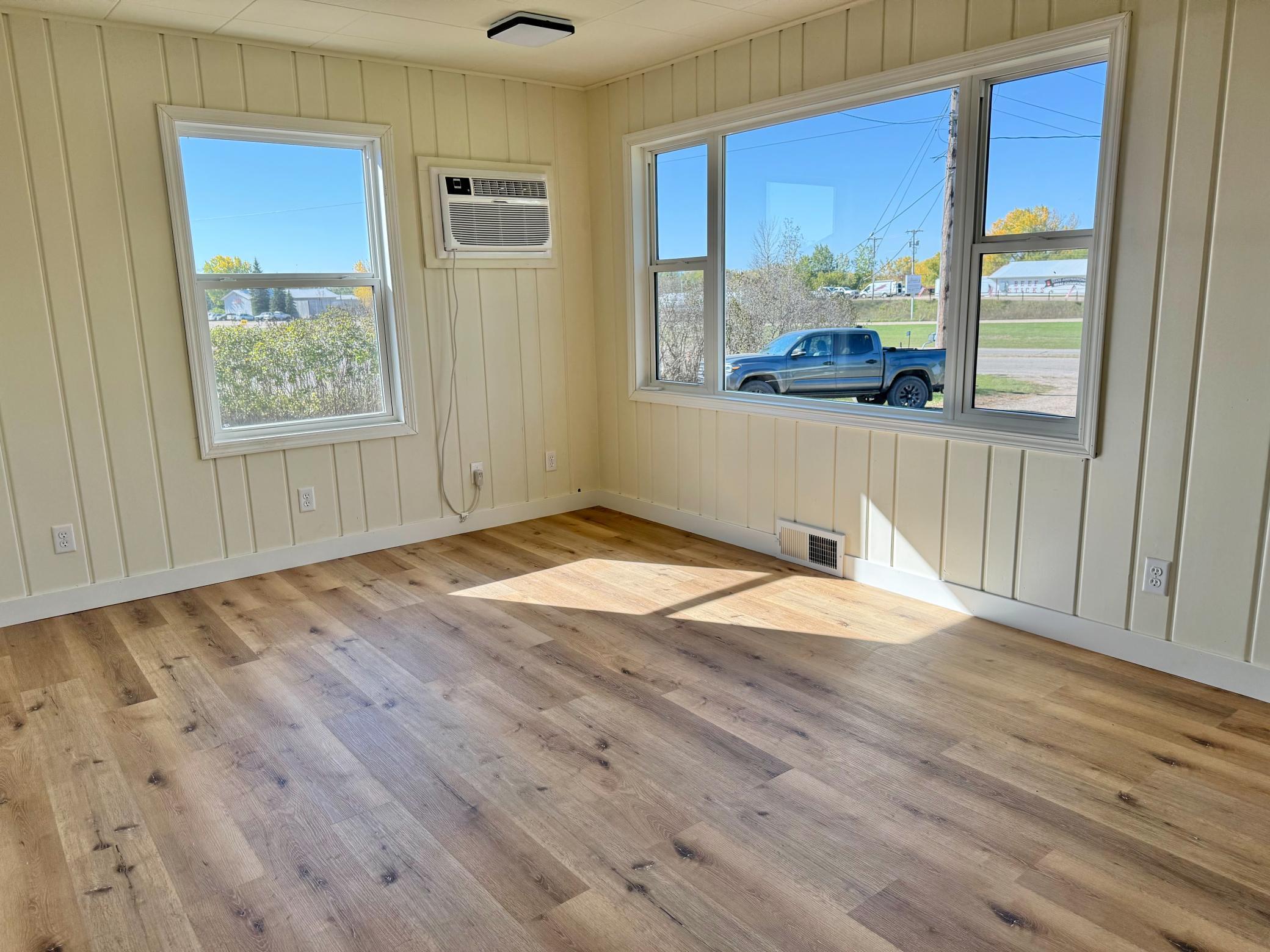 1948 single family home for sale at 18829 Frontage Road in Detroit Lakes, MN — 3 bed, 2 bath (photo 15 of 27)