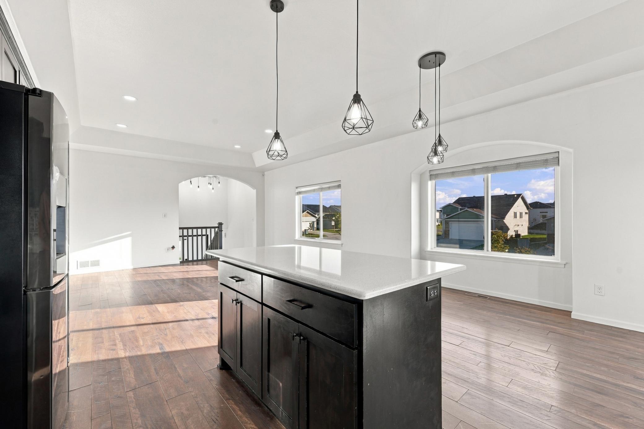 2016 single family home for sale at 3053 38th Avenue S in Moorhead, MN — 4 bed, 2 bath (photo 13 of 38)