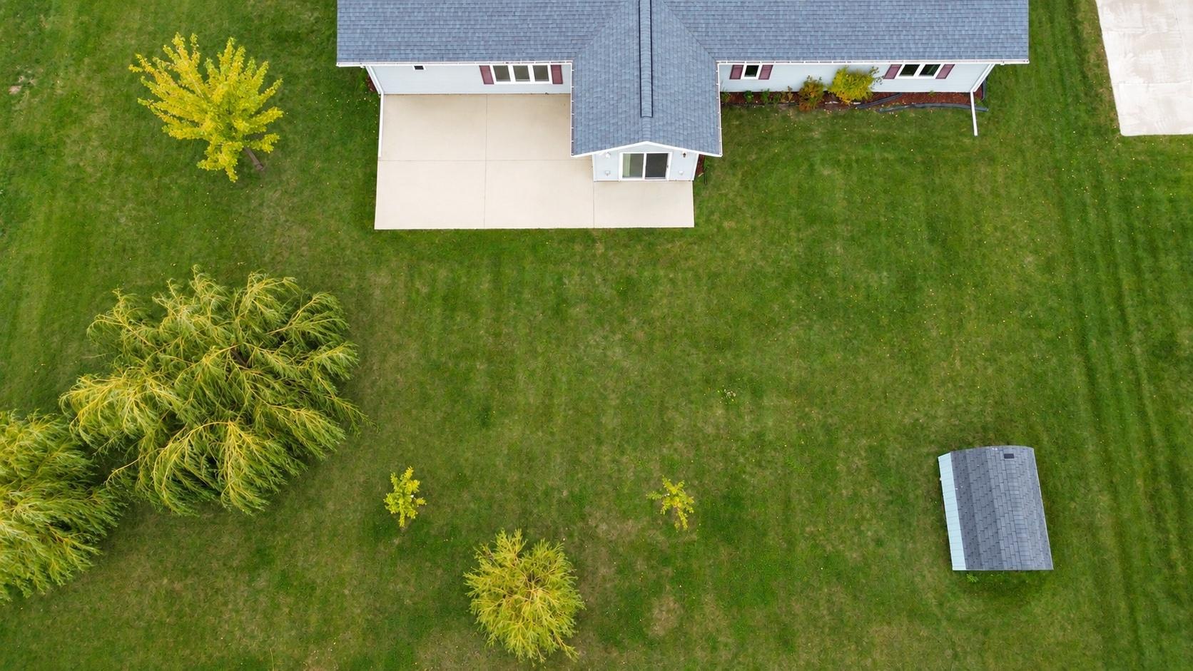 2010 single family home for sale at 1634 Lessard Avenue in Grafton, ND — 4 bed, 2 bath (photo 23 of 27)