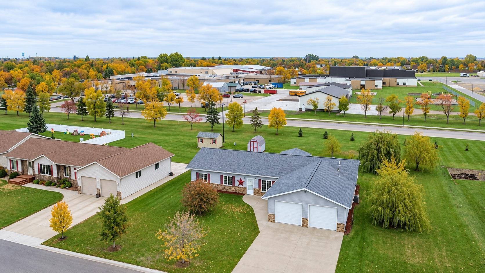 2010 single family home for sale at 1634 Lessard Avenue in Grafton, ND — 4 bed, 2 bath (photo 24 of 27)