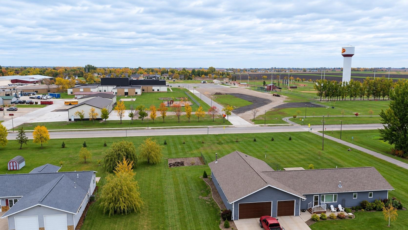 2010 single family home for sale at 1634 Lessard Avenue in Grafton, ND — 4 bed, 2 bath (photo 26 of 27)
