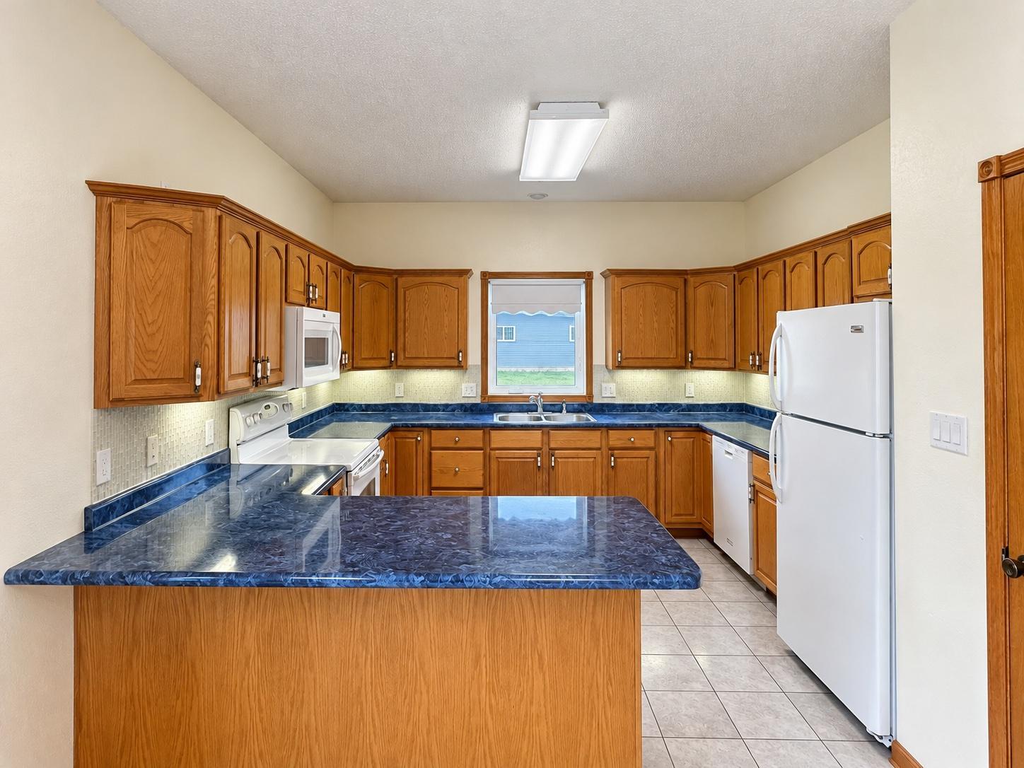 2010 single family home for sale at 1634 Lessard Avenue in Grafton, ND — 4 bed, 2 bath (photo 7 of 27)