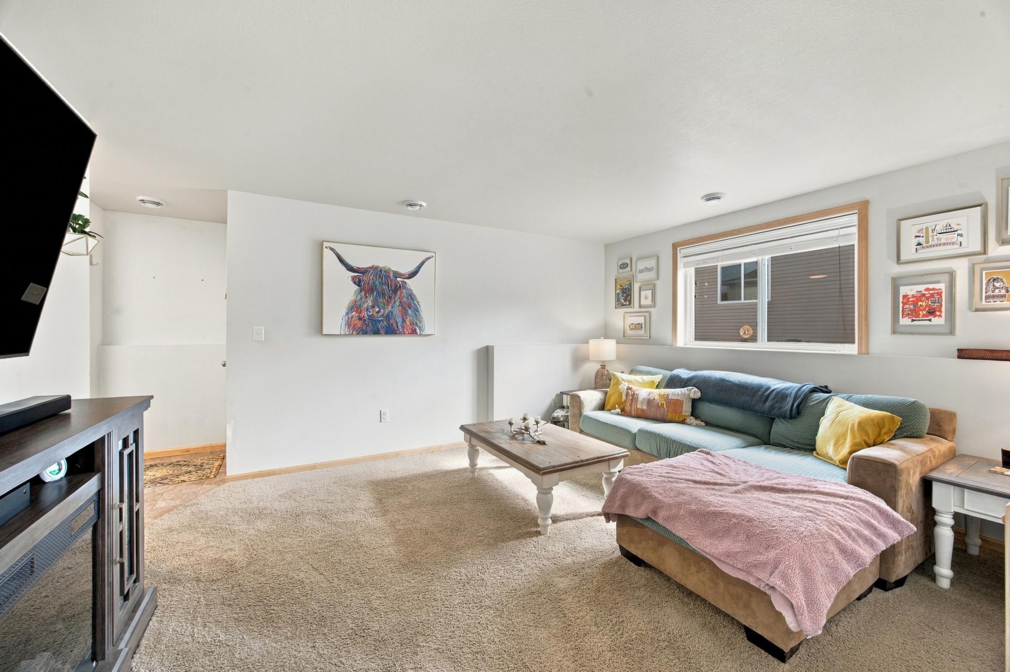 2010 twin home for sale at 2809 UMBER Court S in Fargo, ND — 3 bed, 2 bath (photo 15 of 26)