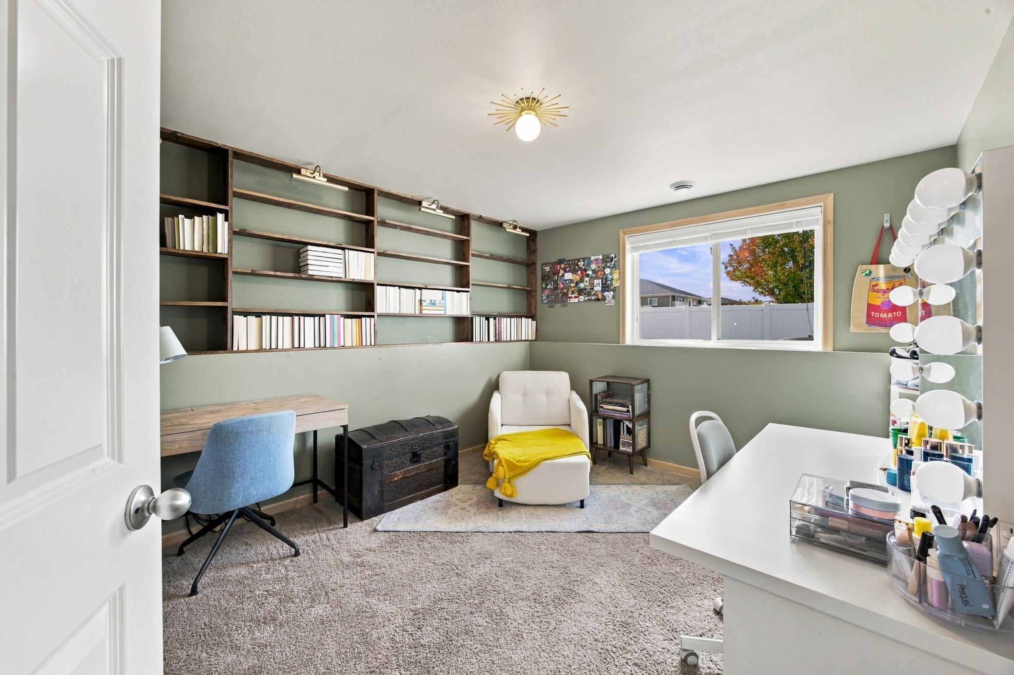 2010 twin home for sale at 2809 UMBER Court S in Fargo, ND — 3 bed, 2 bath (photo 17 of 26)