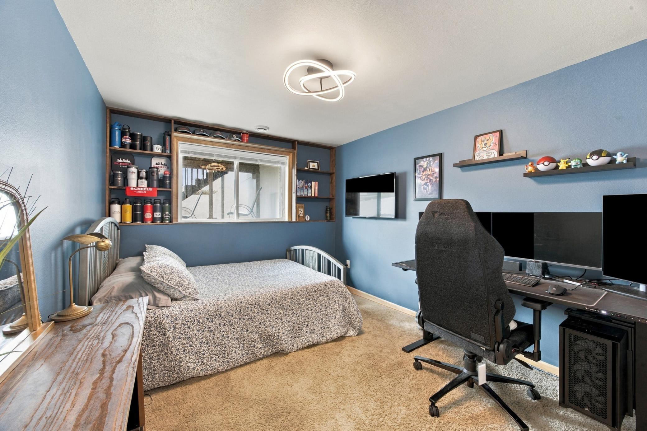 2010 twin home for sale at 2809 UMBER Court S in Fargo, ND — 3 bed, 2 bath (photo 19 of 26)