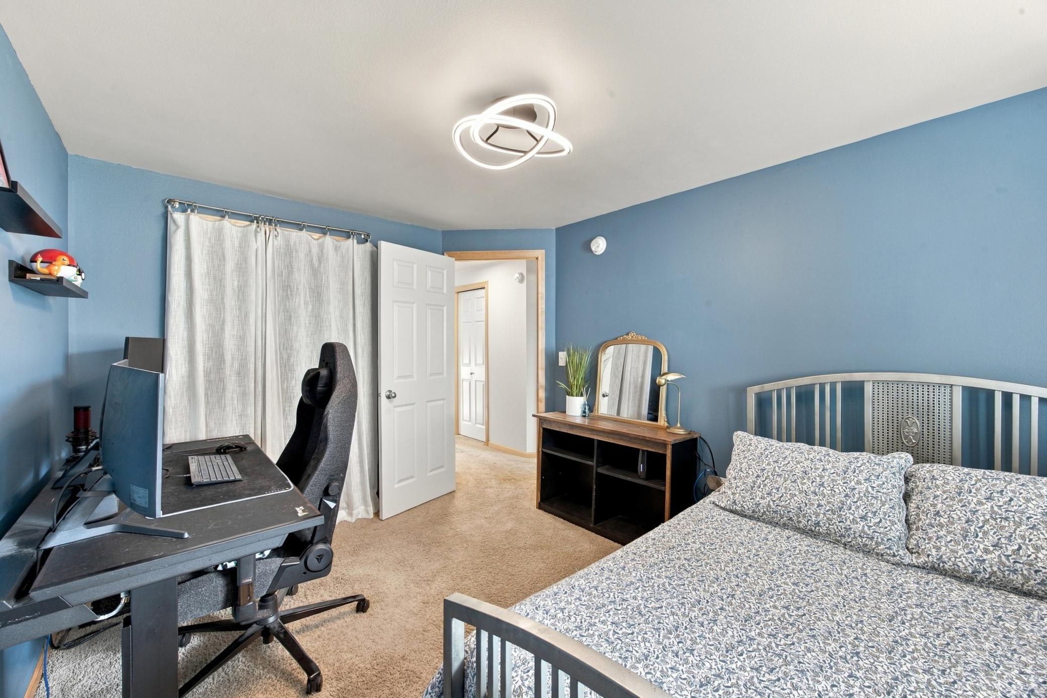 2010 twin home for sale at 2809 UMBER Court S in Fargo, ND — 3 bed, 2 bath (photo 20 of 26)