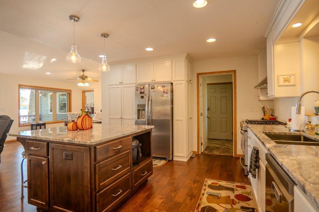 1999 single family home for sale at 12405 Anchor Point Road in Crosslake, MN — 6 bed, 3 bath (photo 11 of 55)