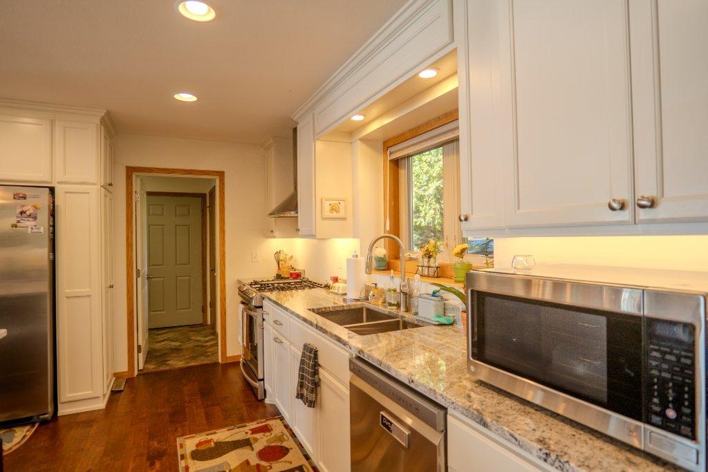 1999 single family home for sale at 12405 Anchor Point Road in Crosslake, MN — 6 bed, 3 bath (photo 14 of 55)