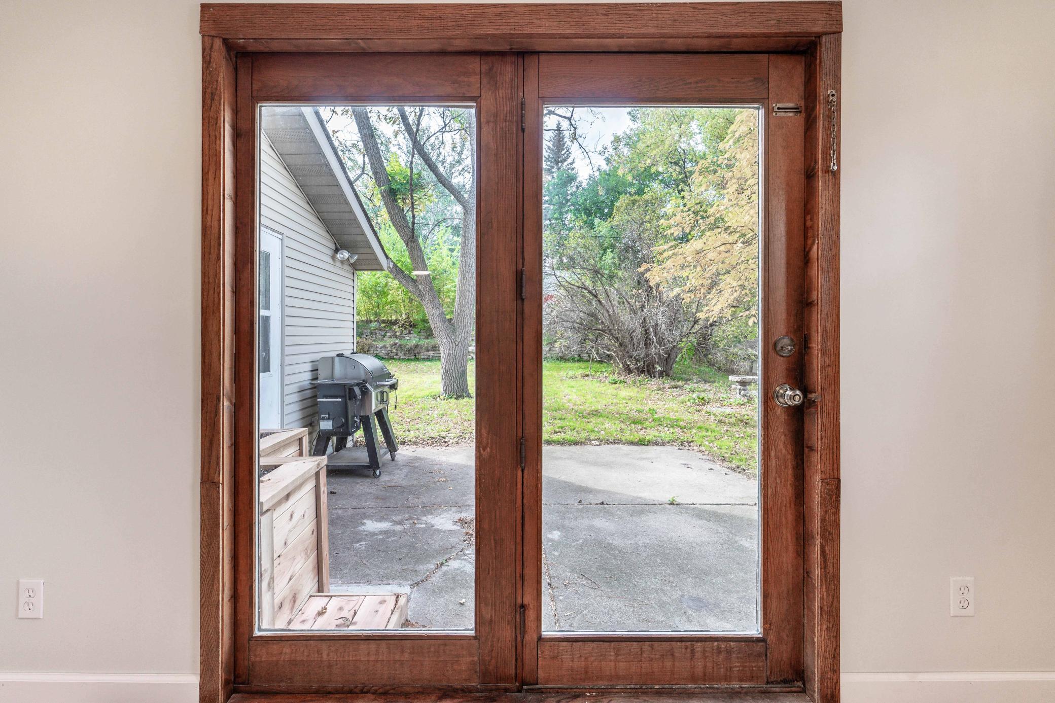 1929 single family home for sale at 803 W Laurel Street in Fergus Falls, MN — 2 bed, 1 bath (photo 20 of 62)