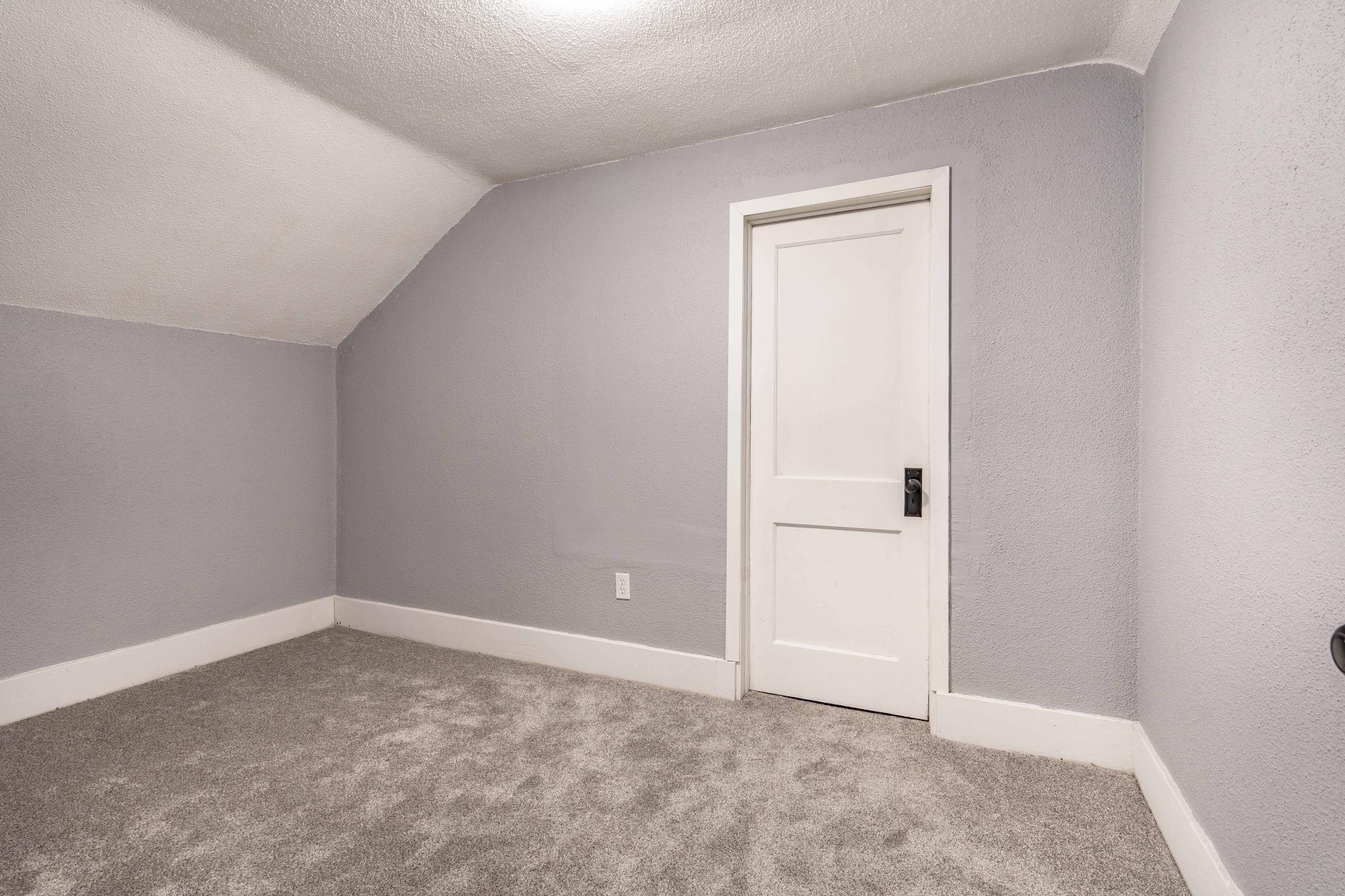 1929 single family home for sale at 803 W Laurel Street in Fergus Falls, MN — 2 bed, 1 bath (photo 36 of 62)