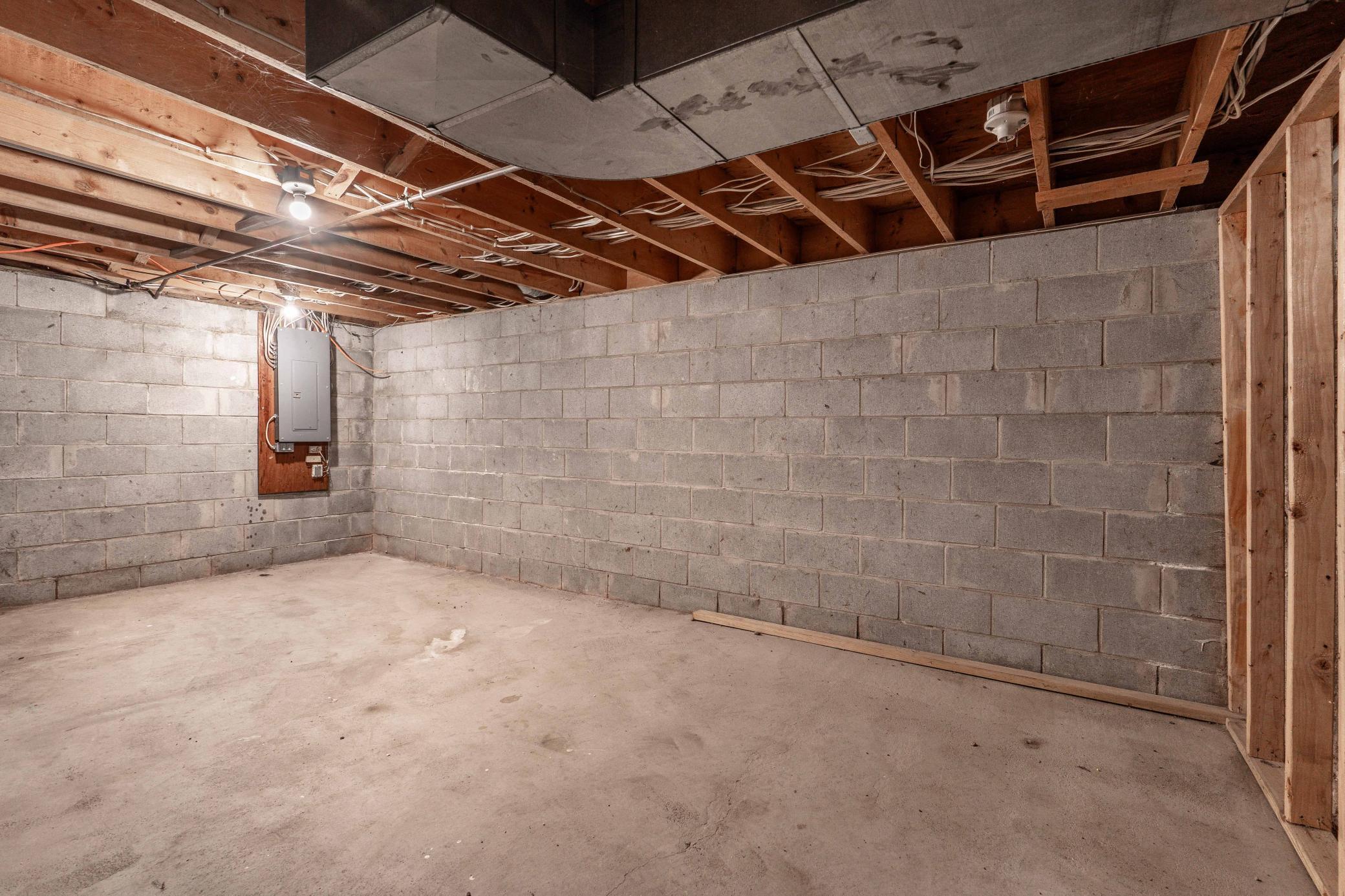 1929 single family home for sale at 803 W Laurel Street in Fergus Falls, MN — 2 bed, 1 bath (photo 44 of 62)