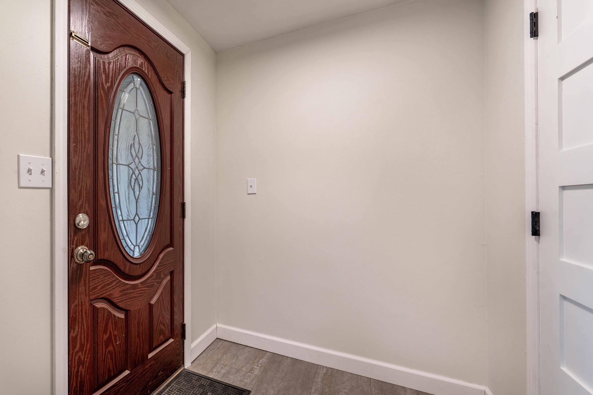 1929 single family home for sale at 803 W Laurel Street in Fergus Falls, MN — 2 bed, 1 bath (photo 6 of 62)