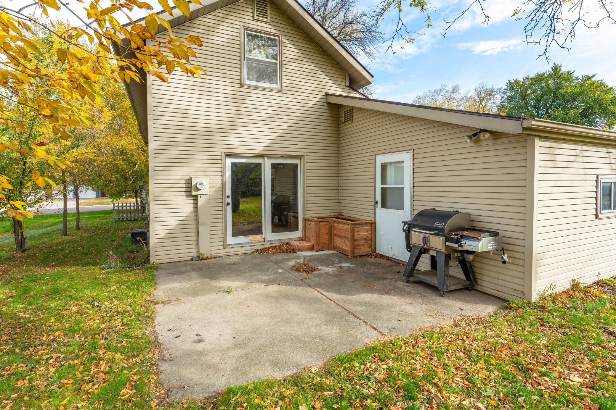 1929 single family home for sale at 803 W Laurel Street in Fergus Falls, MN — 2 bed, 1 bath (photo 56 of 62)