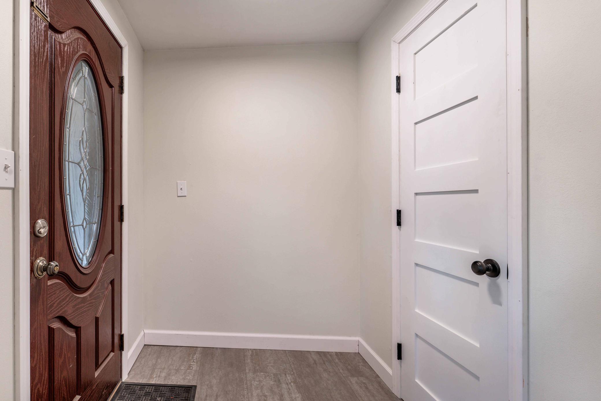 1929 single family home for sale at 803 W Laurel Street in Fergus Falls, MN — 2 bed, 1 bath (photo 7 of 62)