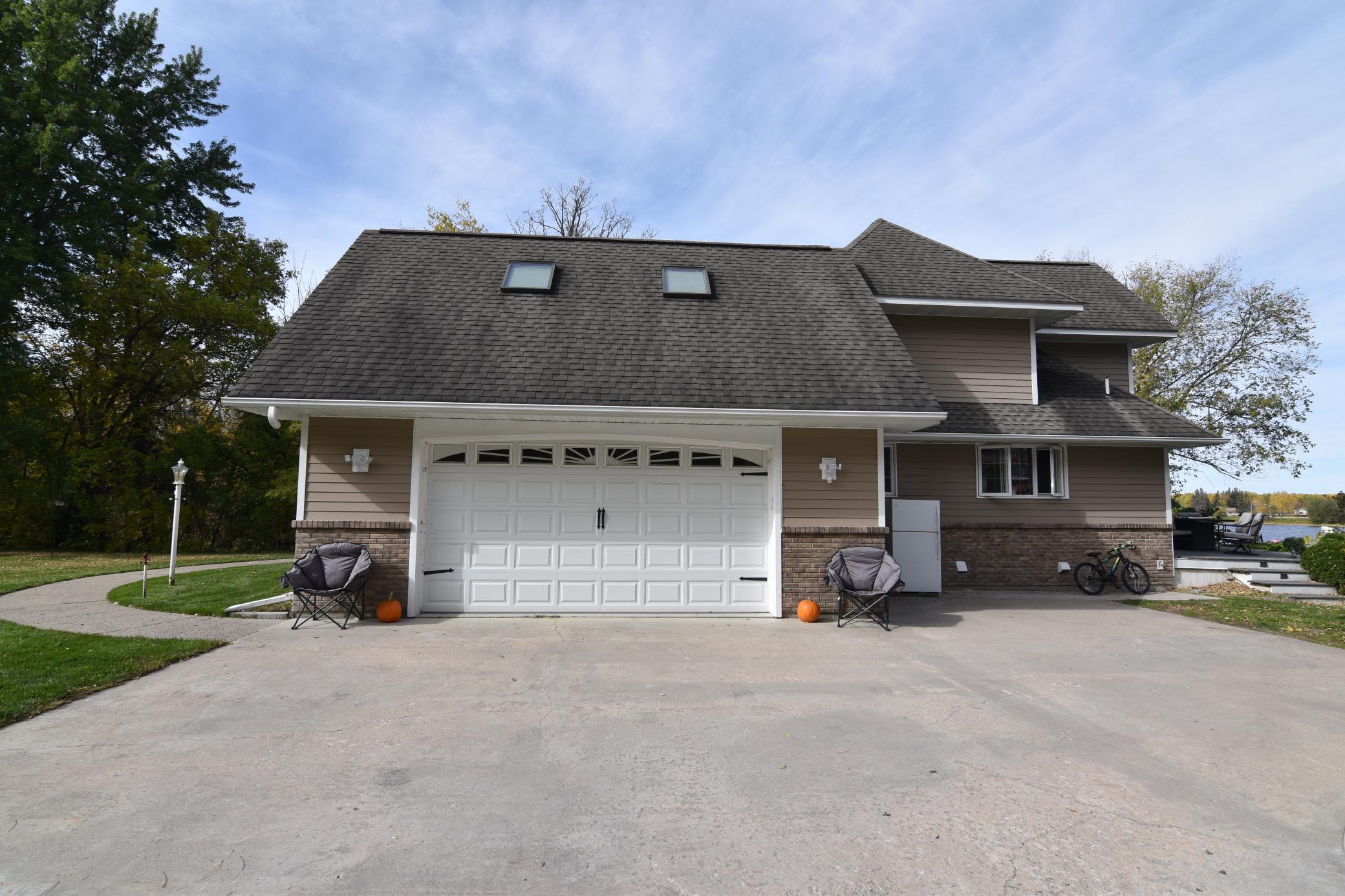2002 single family home for sale at 204 River Drive NE in Baudette, MN — 3 bed, 4 bath (photo 15 of 51)
