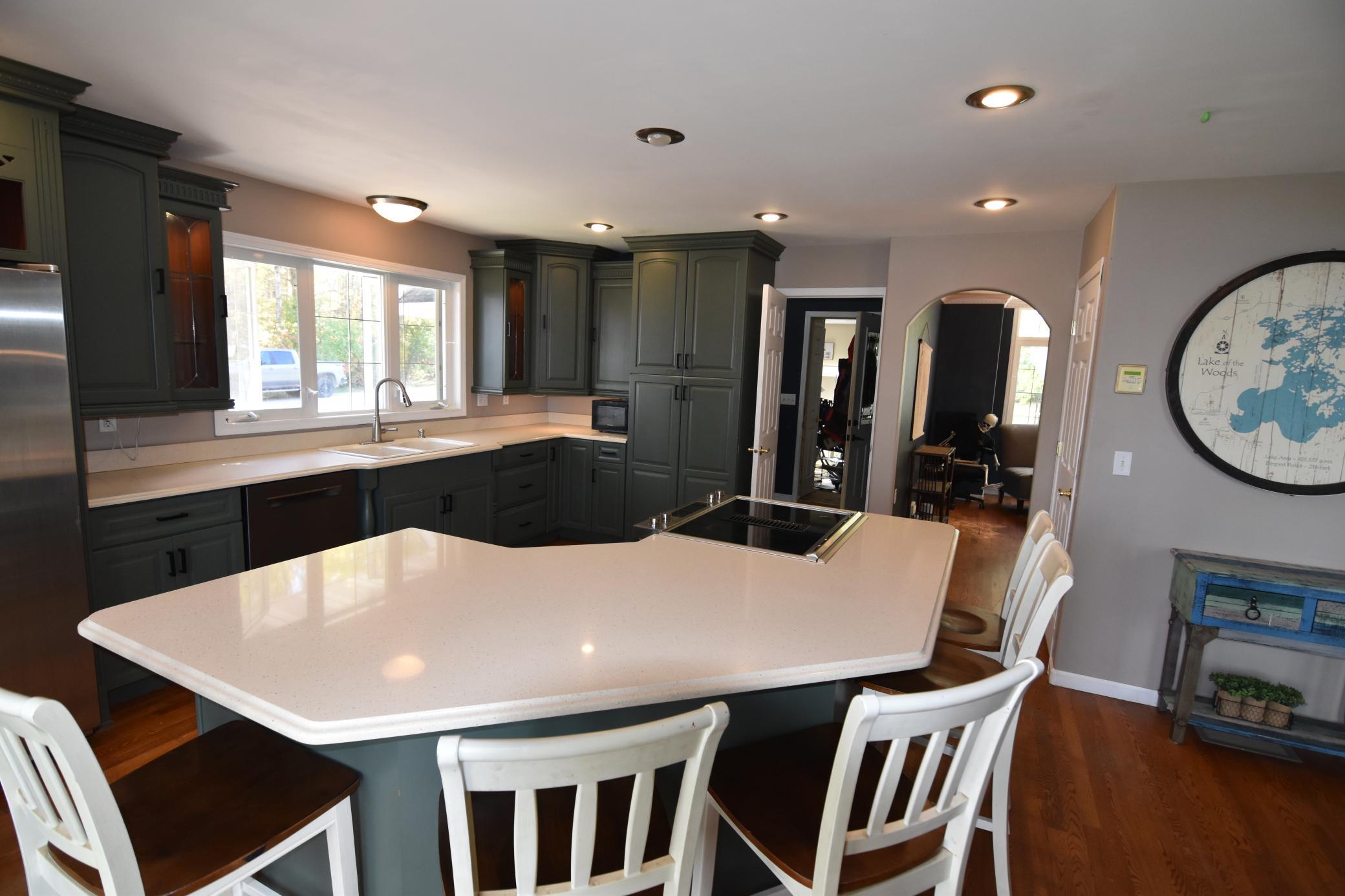 2002 single family home for sale at 204 River Drive NE in Baudette, MN — 3 bed, 4 bath (photo 30 of 51)