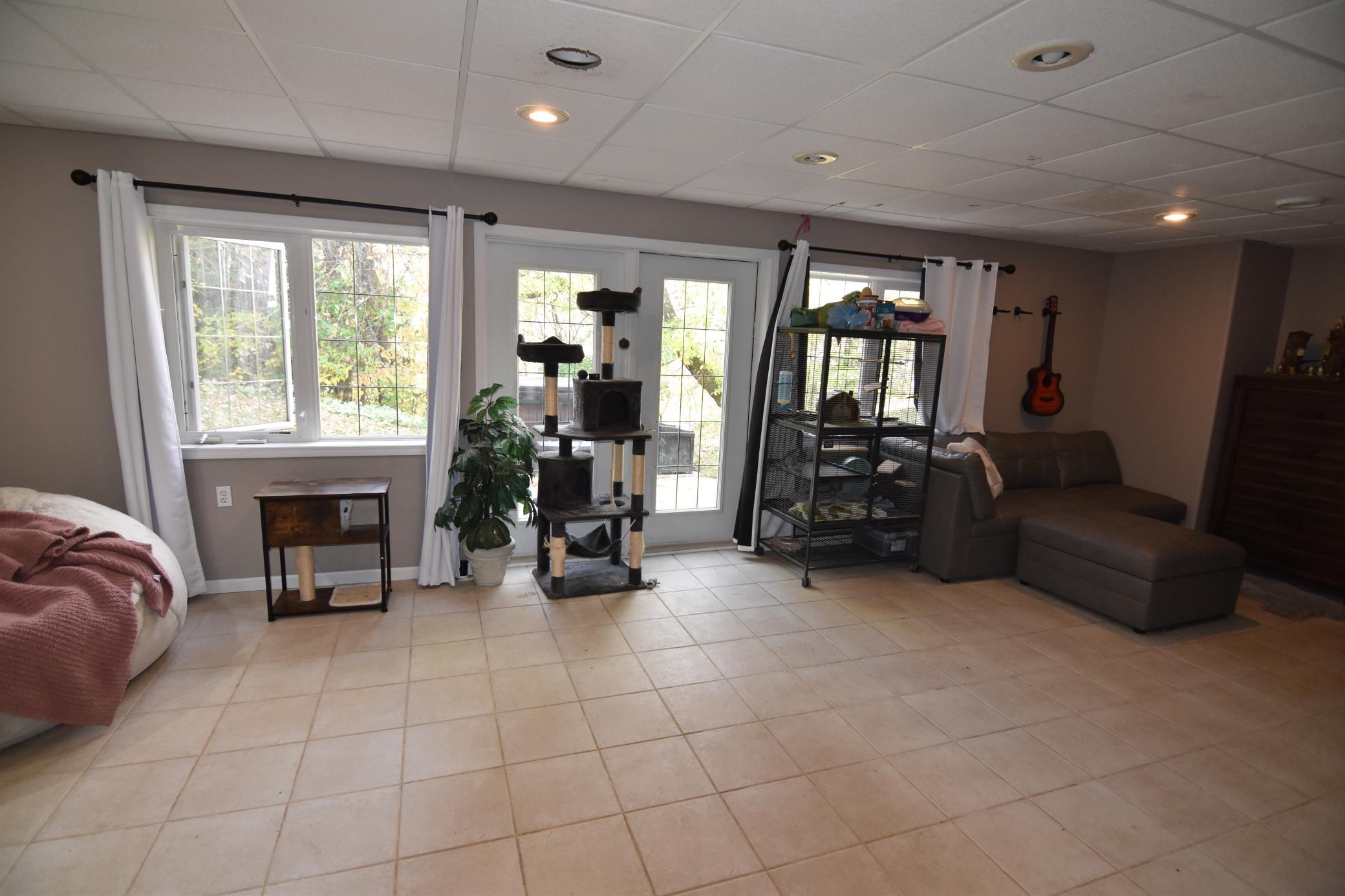 2002 single family home for sale at 204 River Drive NE in Baudette, MN — 3 bed, 4 bath (photo 45 of 51)