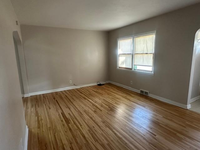 1941 single family home for sale at 213/215 14th Street NW in Bemidji, MN — 4 bed, 2 bath (photo 2 of 21)