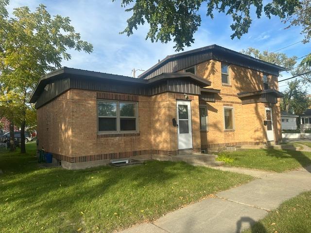 1941 single family home for sale at 213/215 14th Street NW in Bemidji, MN — 4 bed, 2 bath (photo 17 of 21)