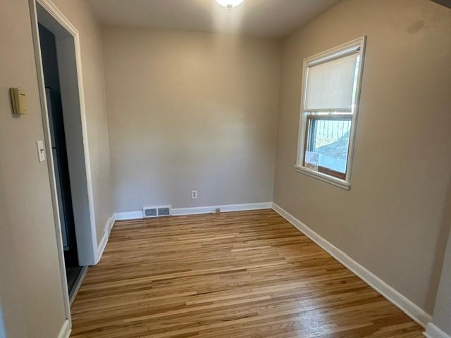 1941 single family home for sale at 213/215 14th Street NW in Bemidji, MN — 4 bed, 2 bath (photo 5 of 21)