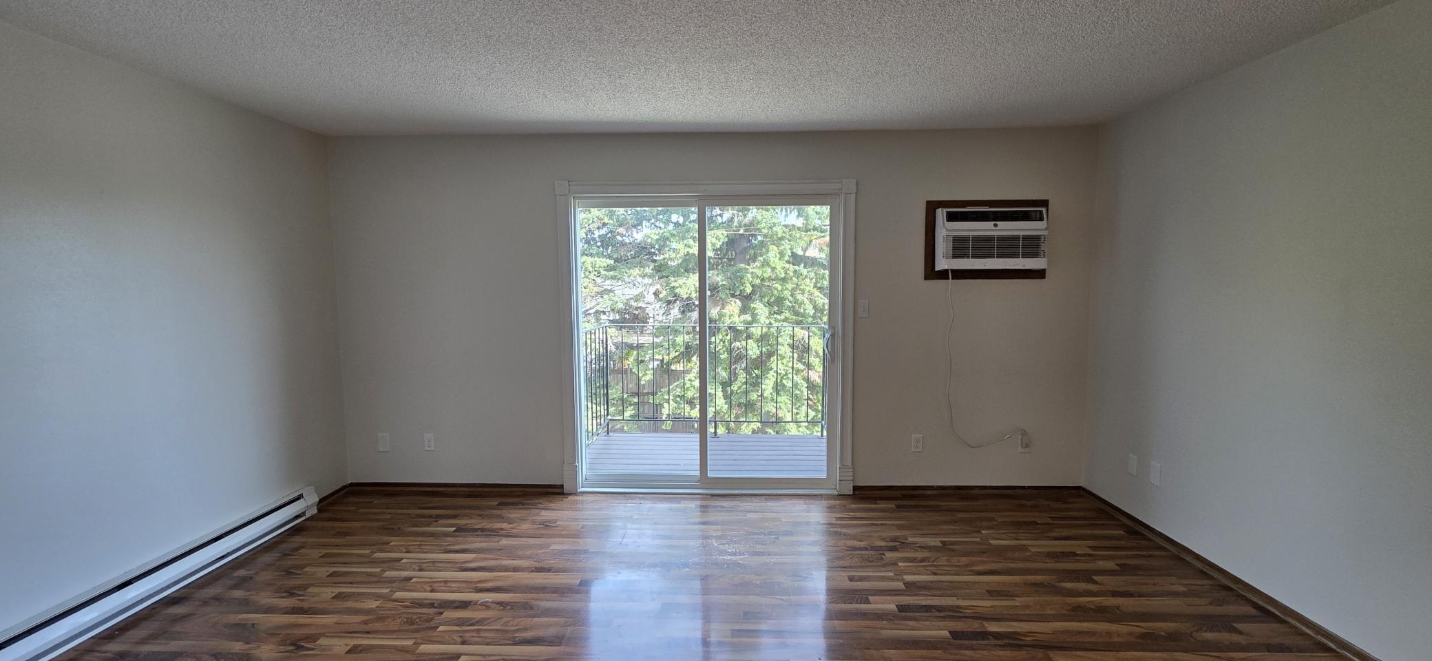 1978 condo for sale at 1140 6th Street SE, Unit 10 in Valley City, ND — 2 bed, 1 bath (photo 11 of 24)