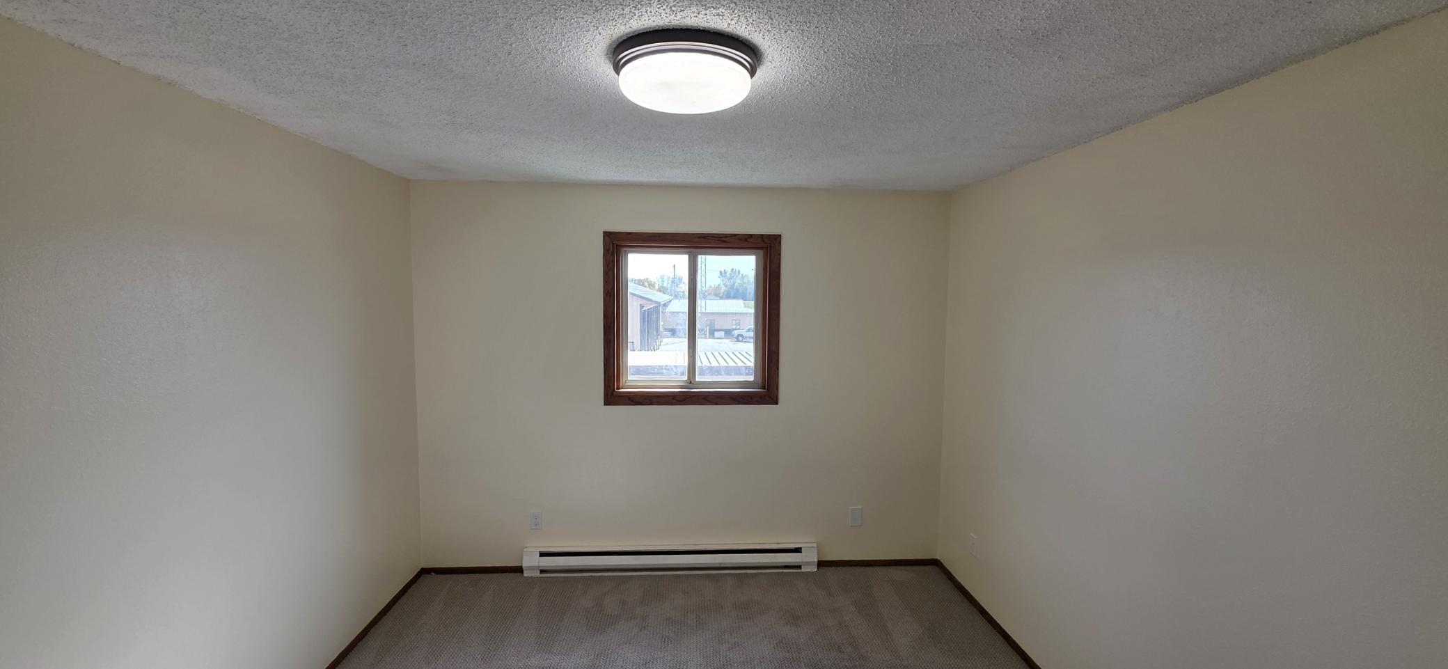 1978 condo for sale at 1140 6th Street SE, Unit 10 in Valley City, ND — 2 bed, 1 bath (photo 18 of 24)