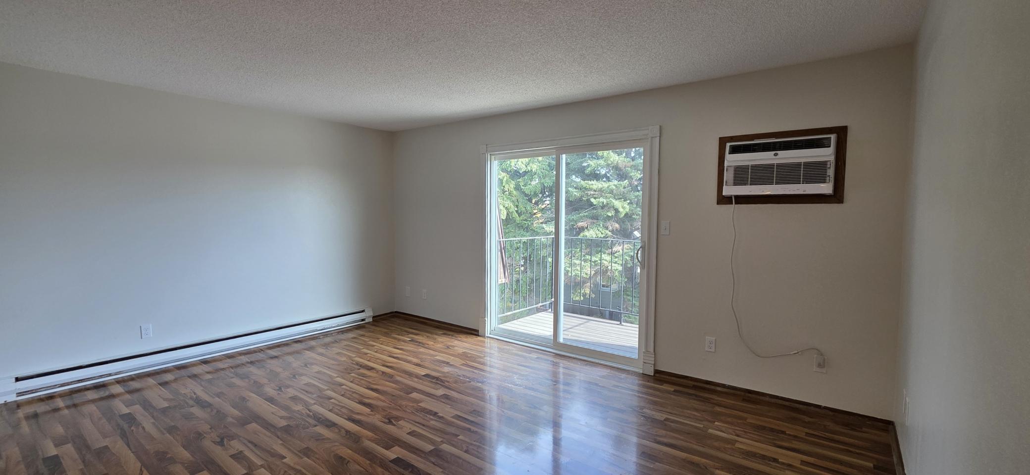 1978 condo for sale at 1140 6th Street SE, Unit 10 in Valley City, ND — 2 bed, 1 bath (photo 10 of 24)