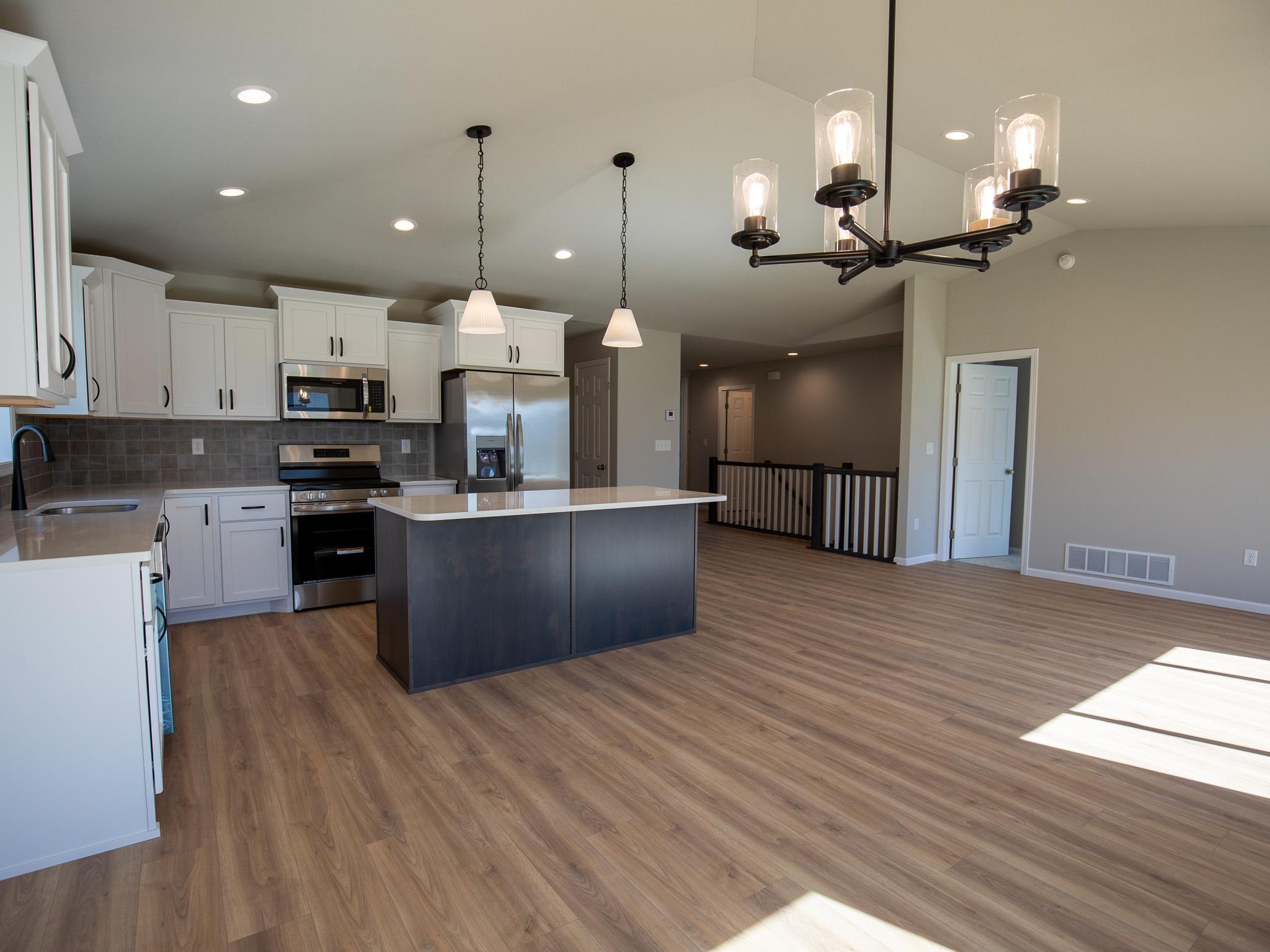 2026 single family home for sale at 6721 14 Street S in Fargo, ND — 4 bed, 3 bath (photo 2 of 23)