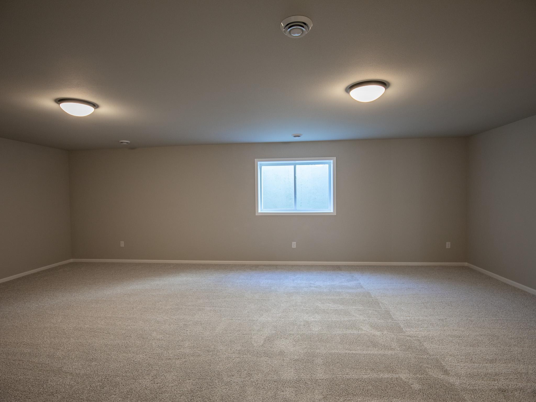 2026 single family home for sale at 6721 14 Street S in Fargo, ND — 4 bed, 3 bath (photo 14 of 23)