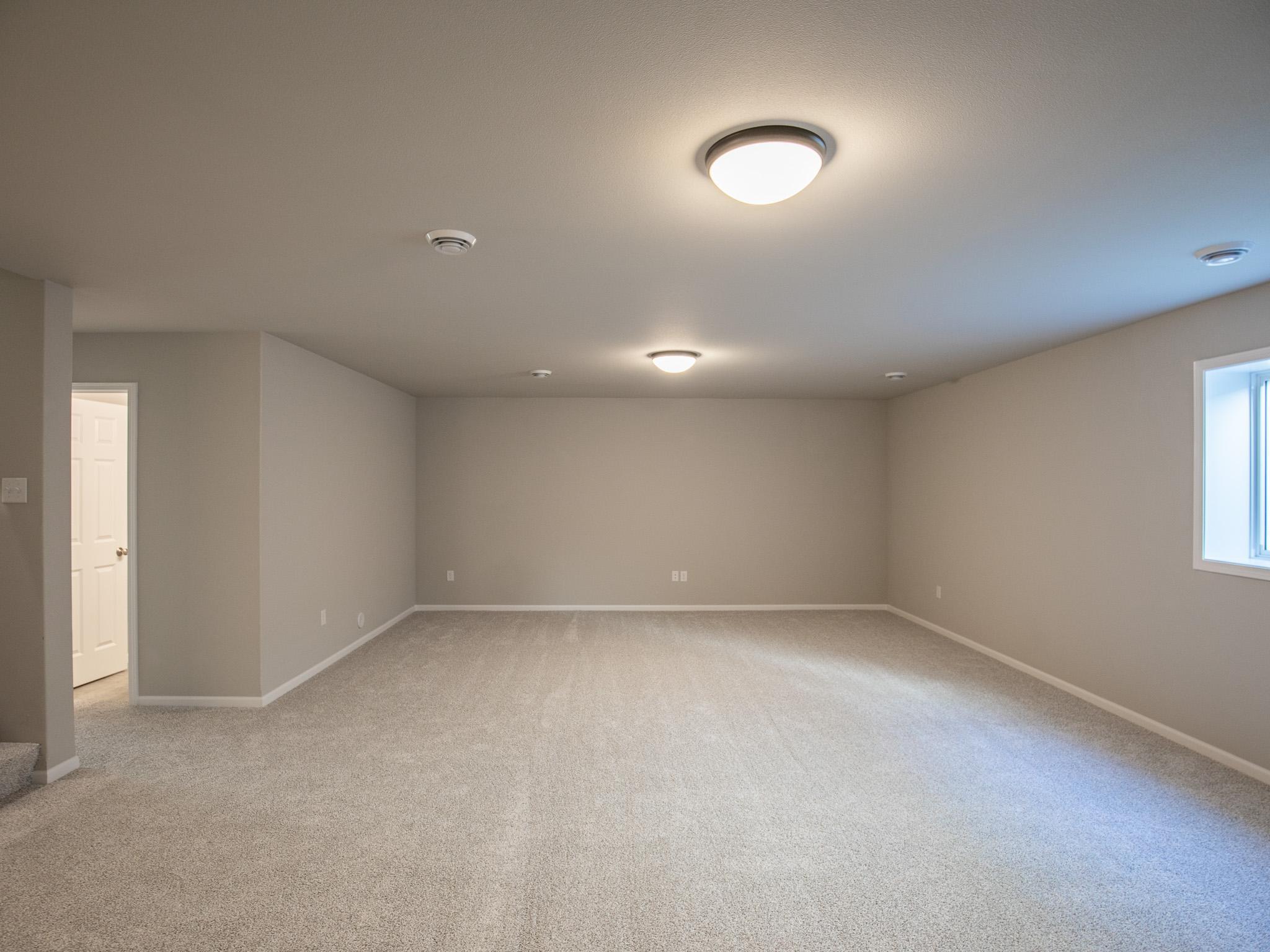 2026 single family home for sale at 6721 14 Street S in Fargo, ND — 4 bed, 3 bath (photo 17 of 23)