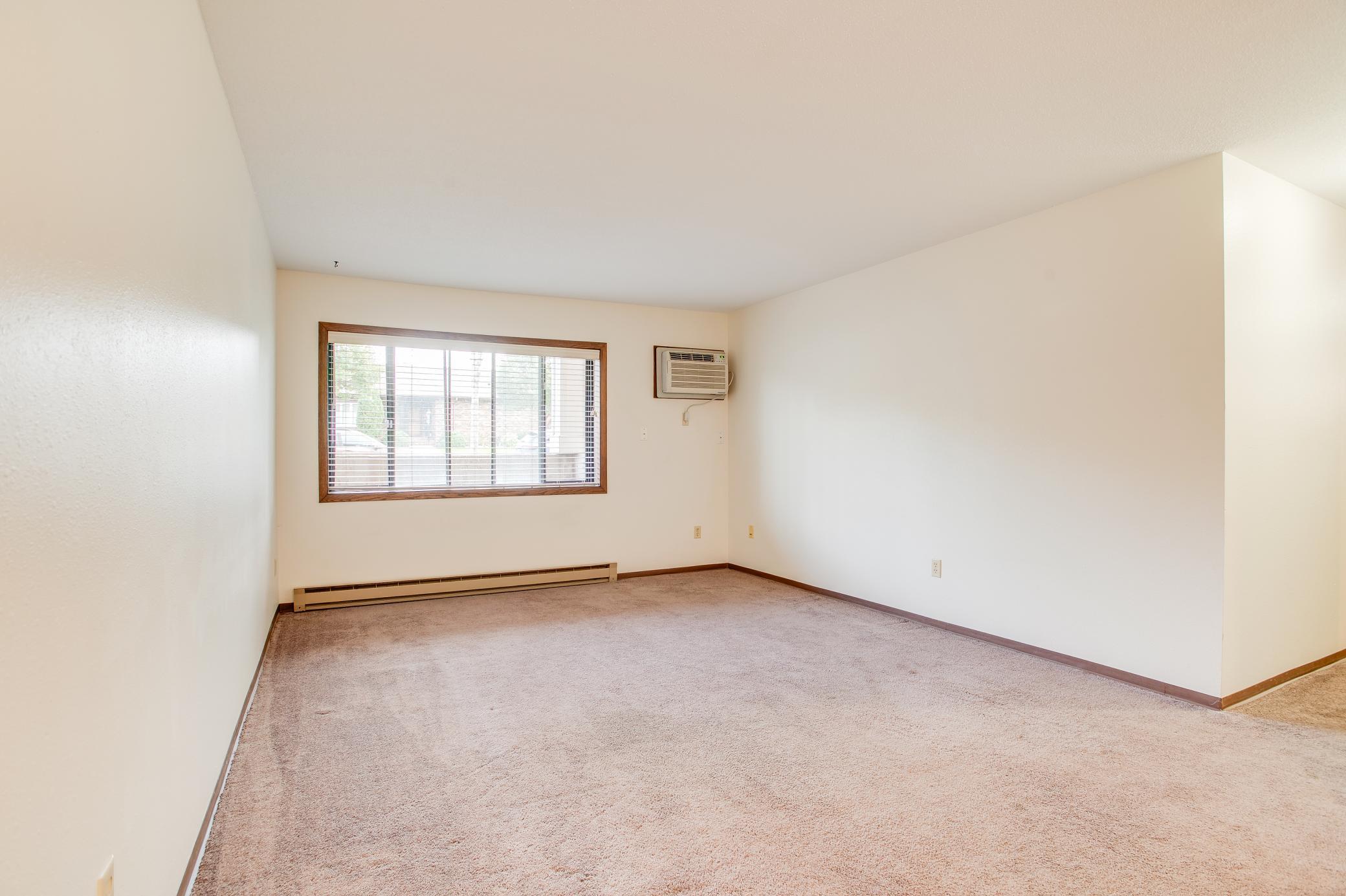 1979 condo for sale at 331 Prairiewood Circle S, Unit 104 in Fargo, ND — 2 bed, 1 bath (photo 13 of 26)