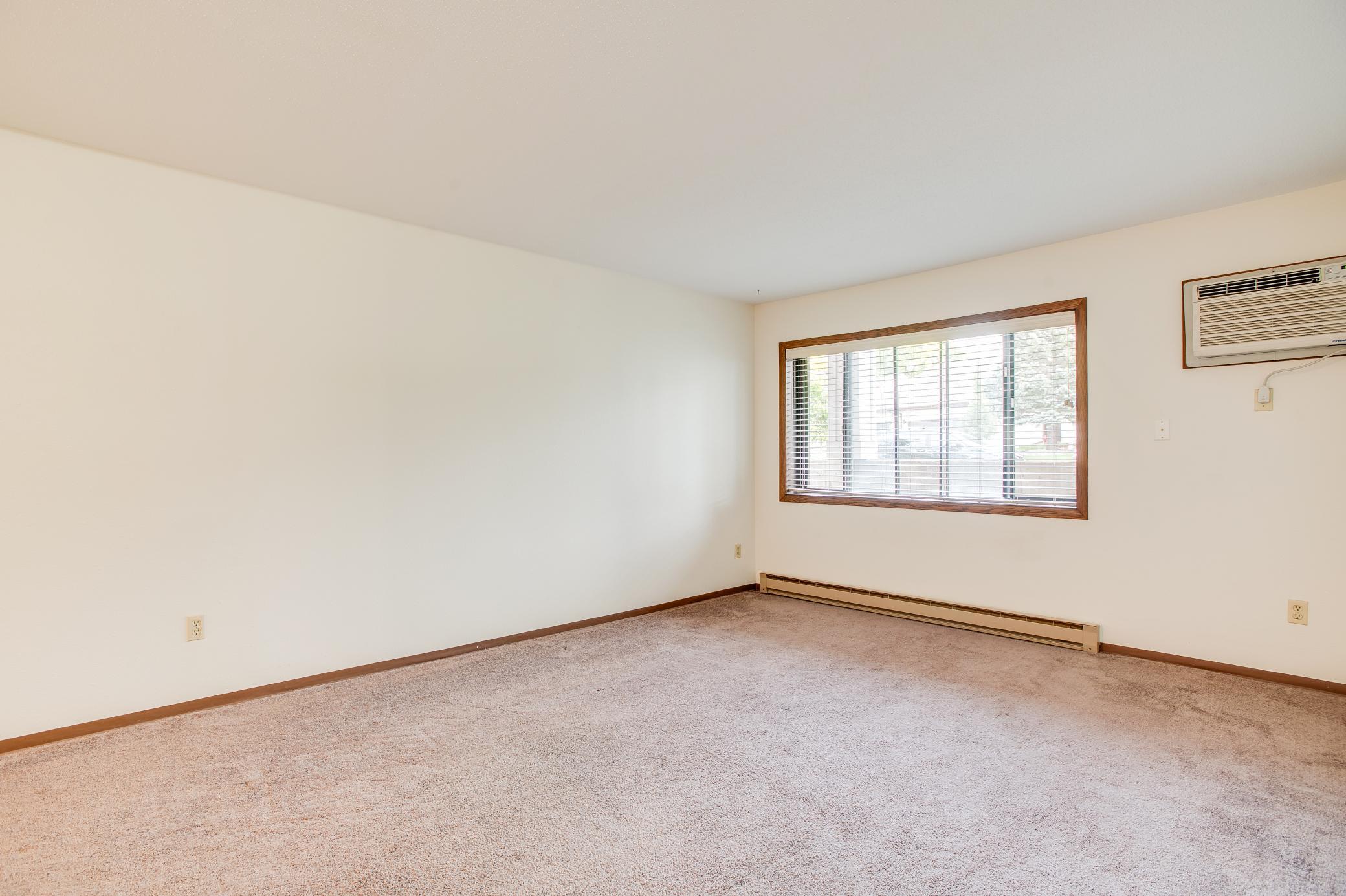 1979 condo for sale at 331 Prairiewood Circle S, Unit 104 in Fargo, ND — 2 bed, 1 bath (photo 14 of 26)