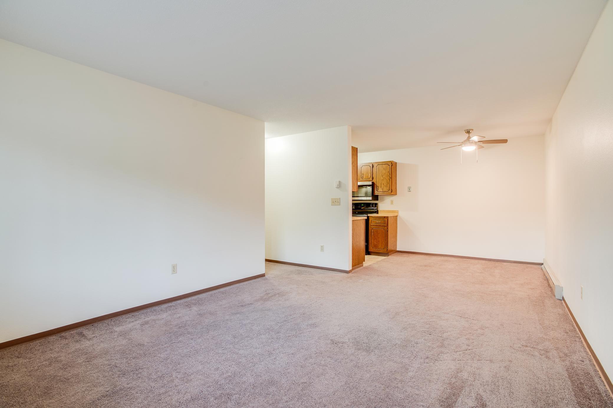 1979 condo for sale at 331 Prairiewood Circle S, Unit 104 in Fargo, ND — 2 bed, 1 bath (photo 15 of 26)