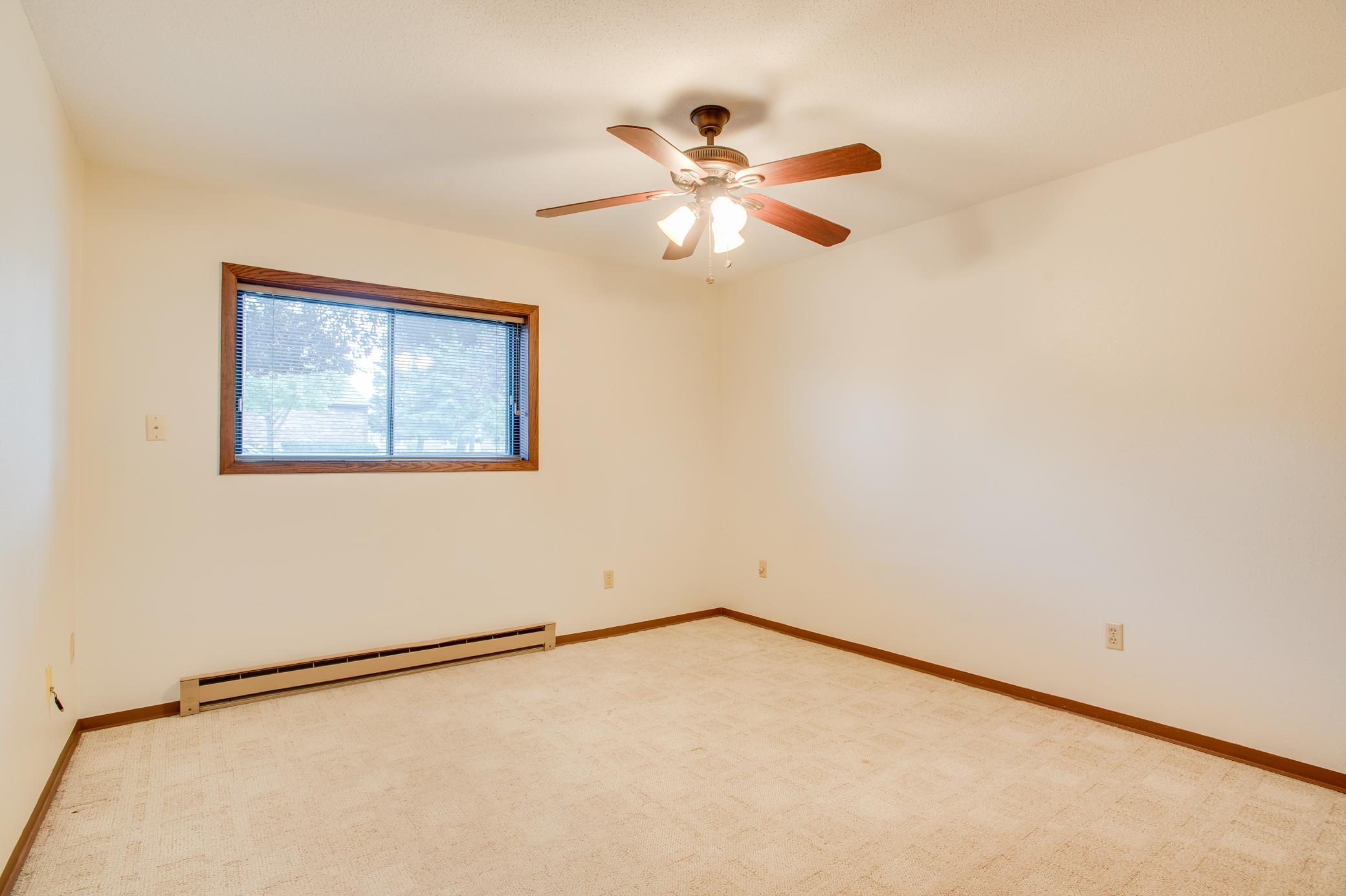 1979 condo for sale at 331 Prairiewood Circle S, Unit 104 in Fargo, ND — 2 bed, 1 bath (photo 16 of 26)