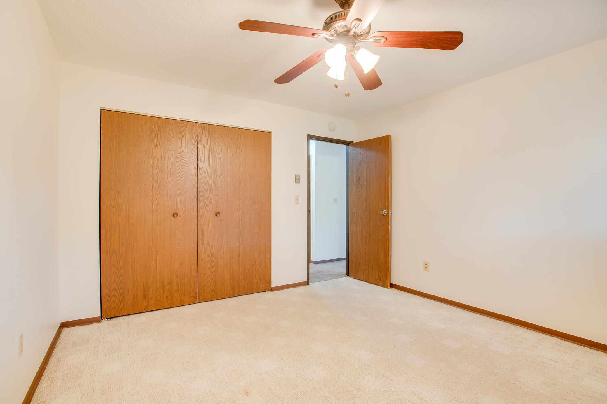 1979 condo for sale at 331 Prairiewood Circle S, Unit 104 in Fargo, ND — 2 bed, 1 bath (photo 17 of 26)