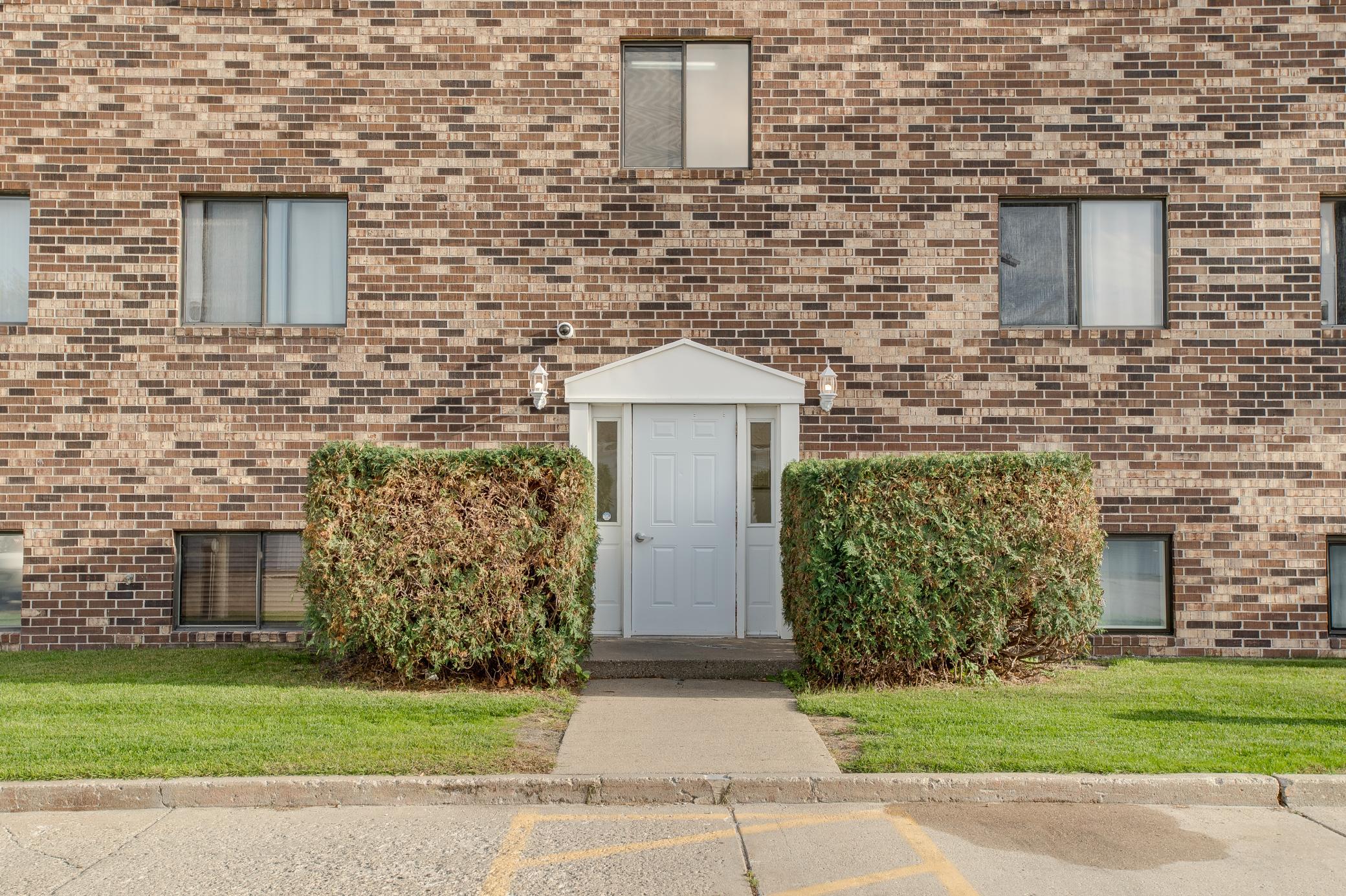 1979 condo for sale at 331 Prairiewood Circle S, Unit 104 in Fargo, ND — 2 bed, 1 bath (photo 25 of 26)
